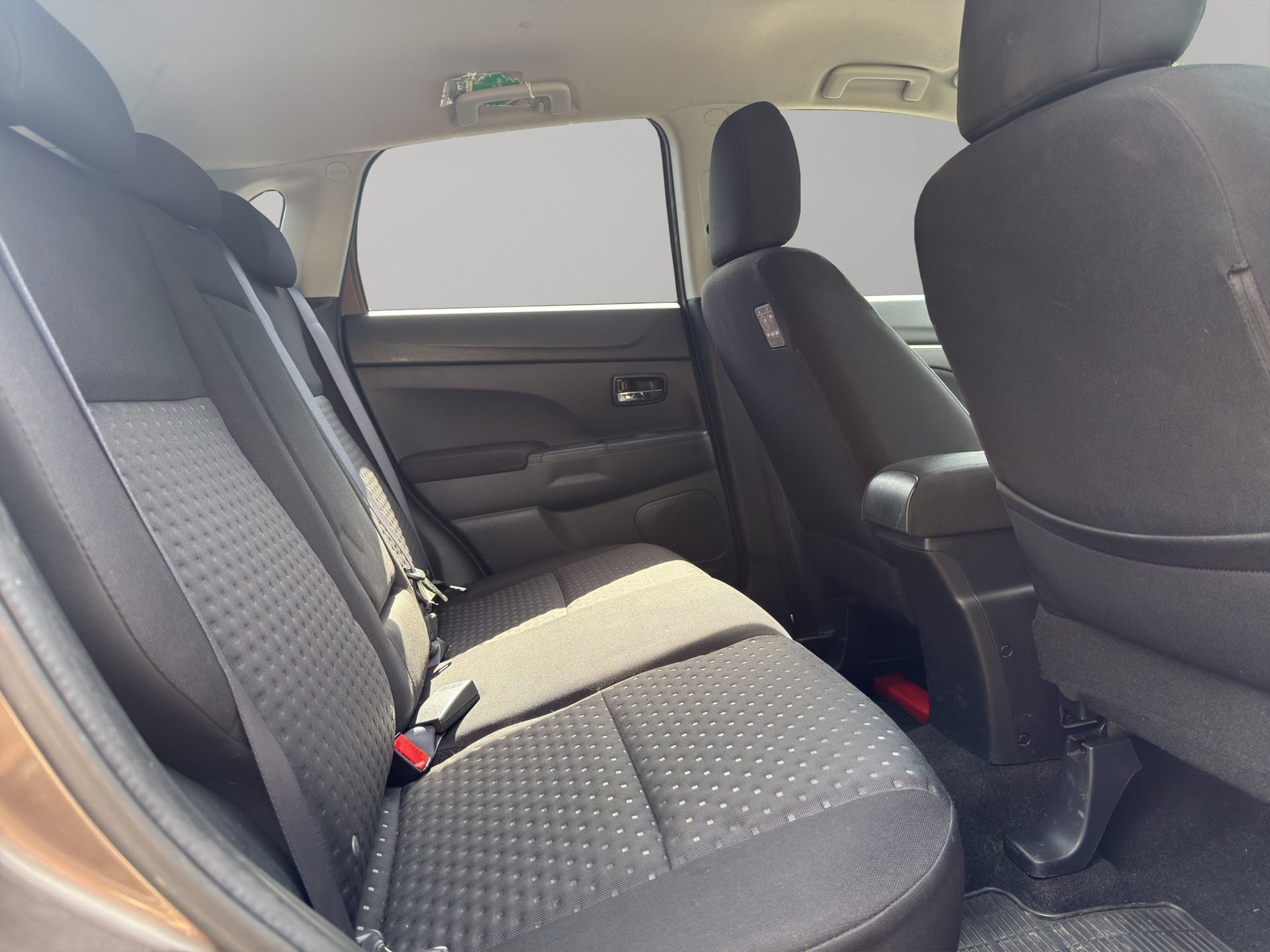 MITSUBISHI ASX 1.8 DID Invite 4WD-image-22