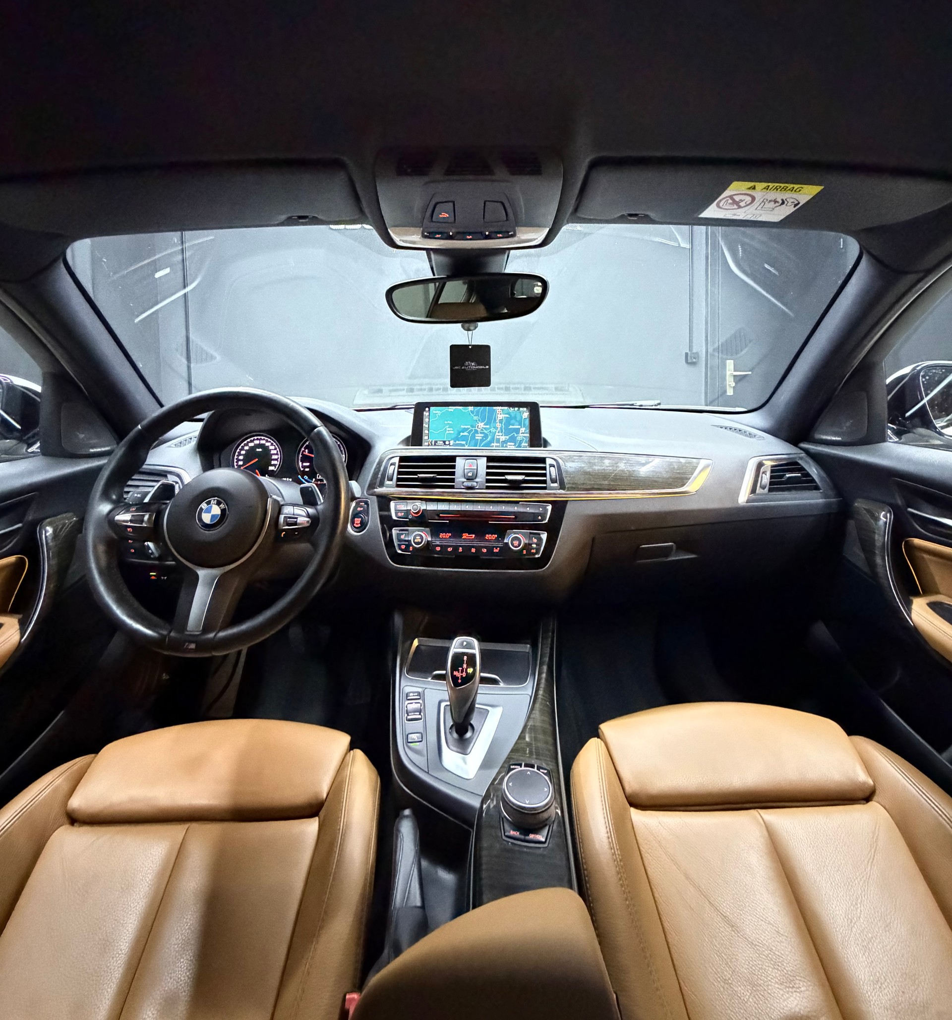 BMW 120d xDrive Edition M Sport Steptronic-image-13