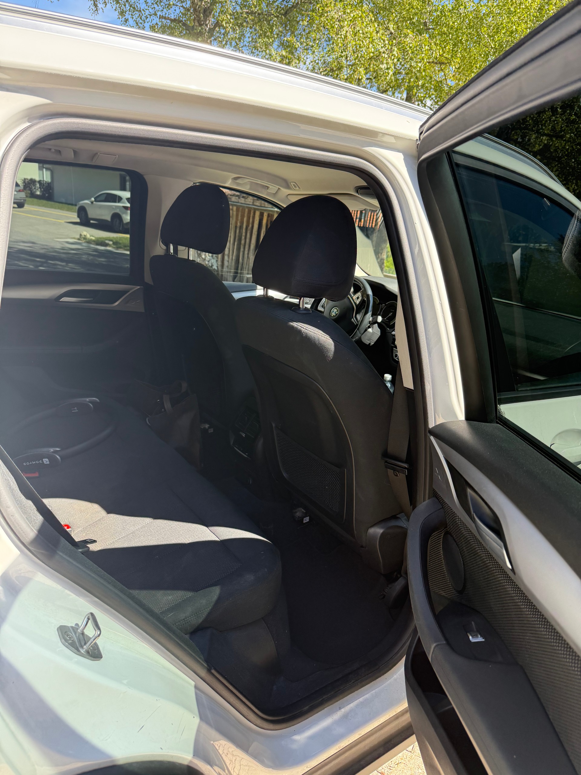 BMW 20i xDrive-image-1