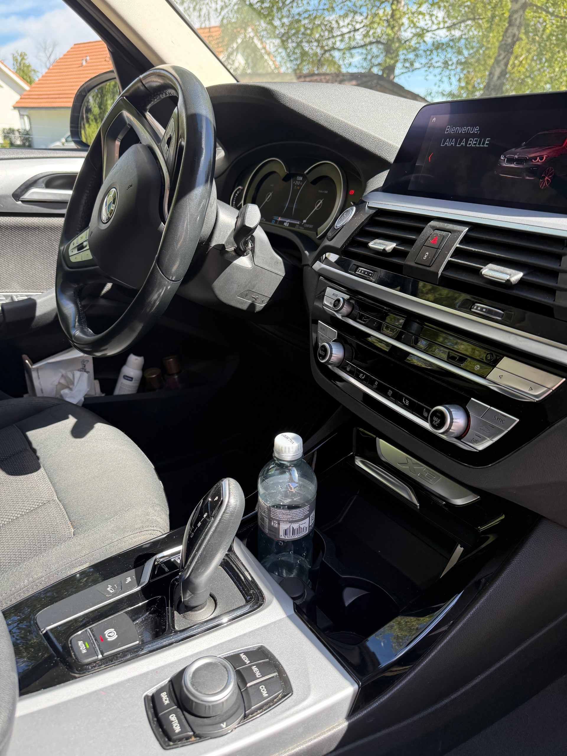 BMW 20i xDrive-image-0