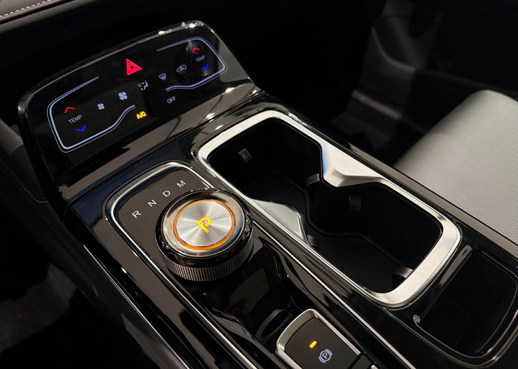 JAC JS6 1.5 PHEV-image-9