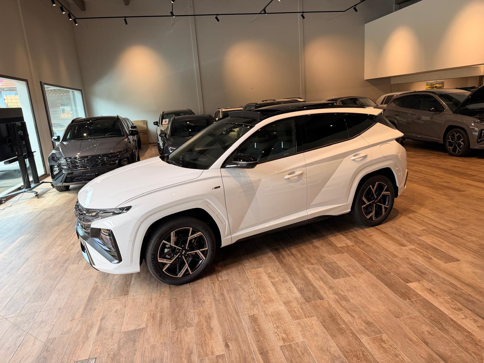 HYUNDAI Tucson 1.6 TGDI PHEV N-Line 4WDđ„Vollausstattungđ„El. Sitzeđ„8-fach-image-1