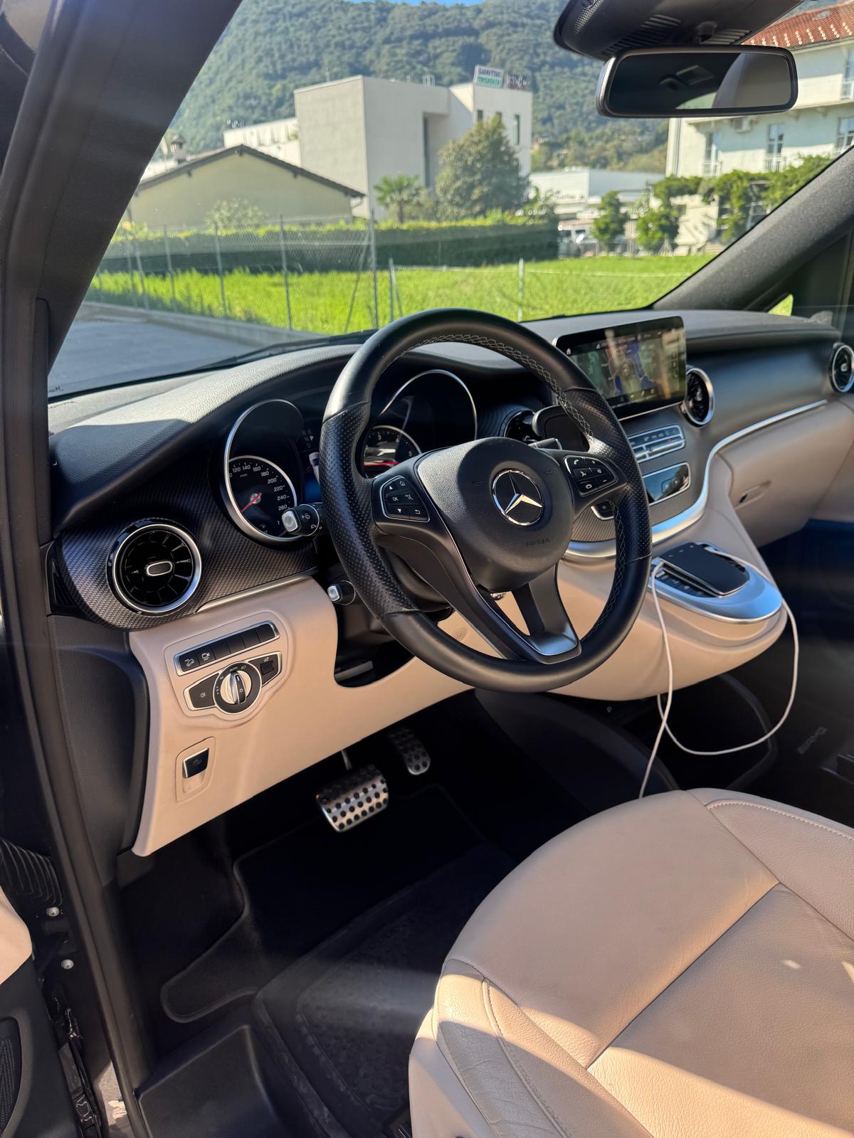 MERCEDES-BENZ V 300 d lang Avantgarde 4Matic 9G-Tronic-image-26
