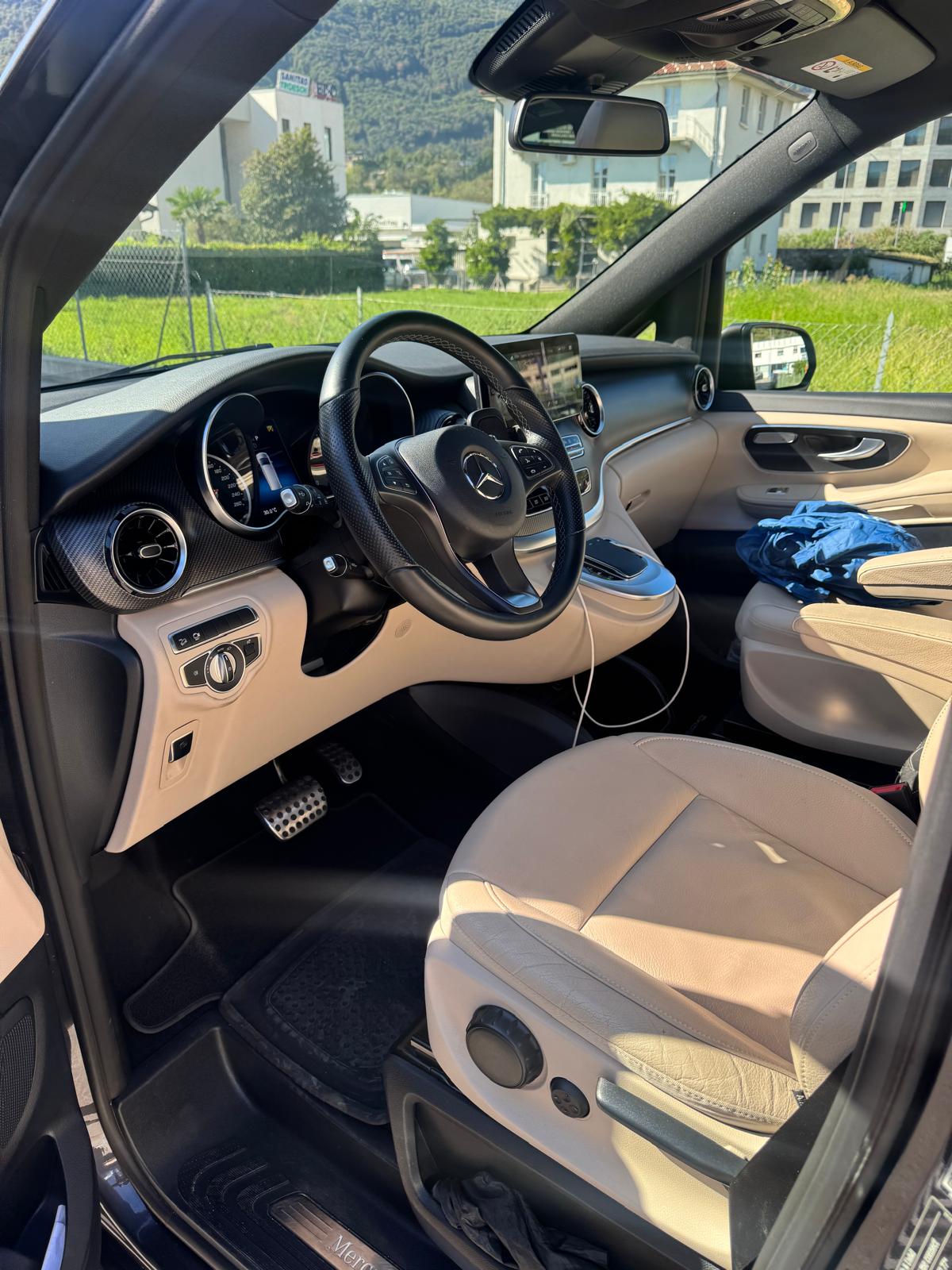 MERCEDES-BENZ V 300 d lang Avantgarde 4Matic 9G-Tronic-image-25