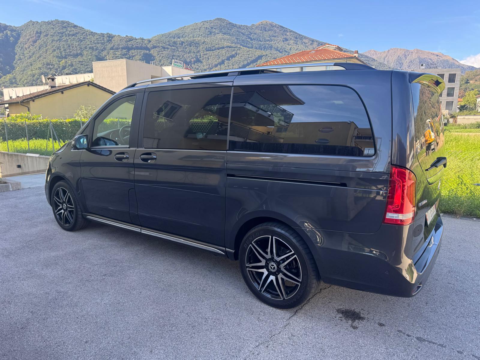 MERCEDES-BENZ V 300 d lang Avantgarde 4Matic 9G-Tronic-image-29