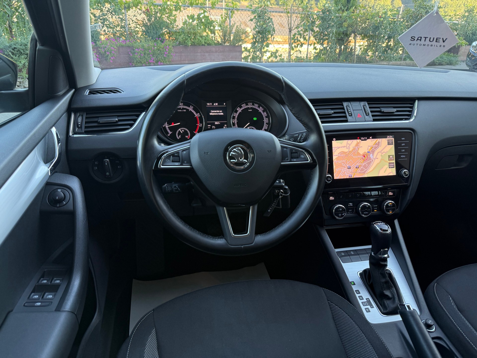 SKODA 1.8 TSI Style DSG-image-4