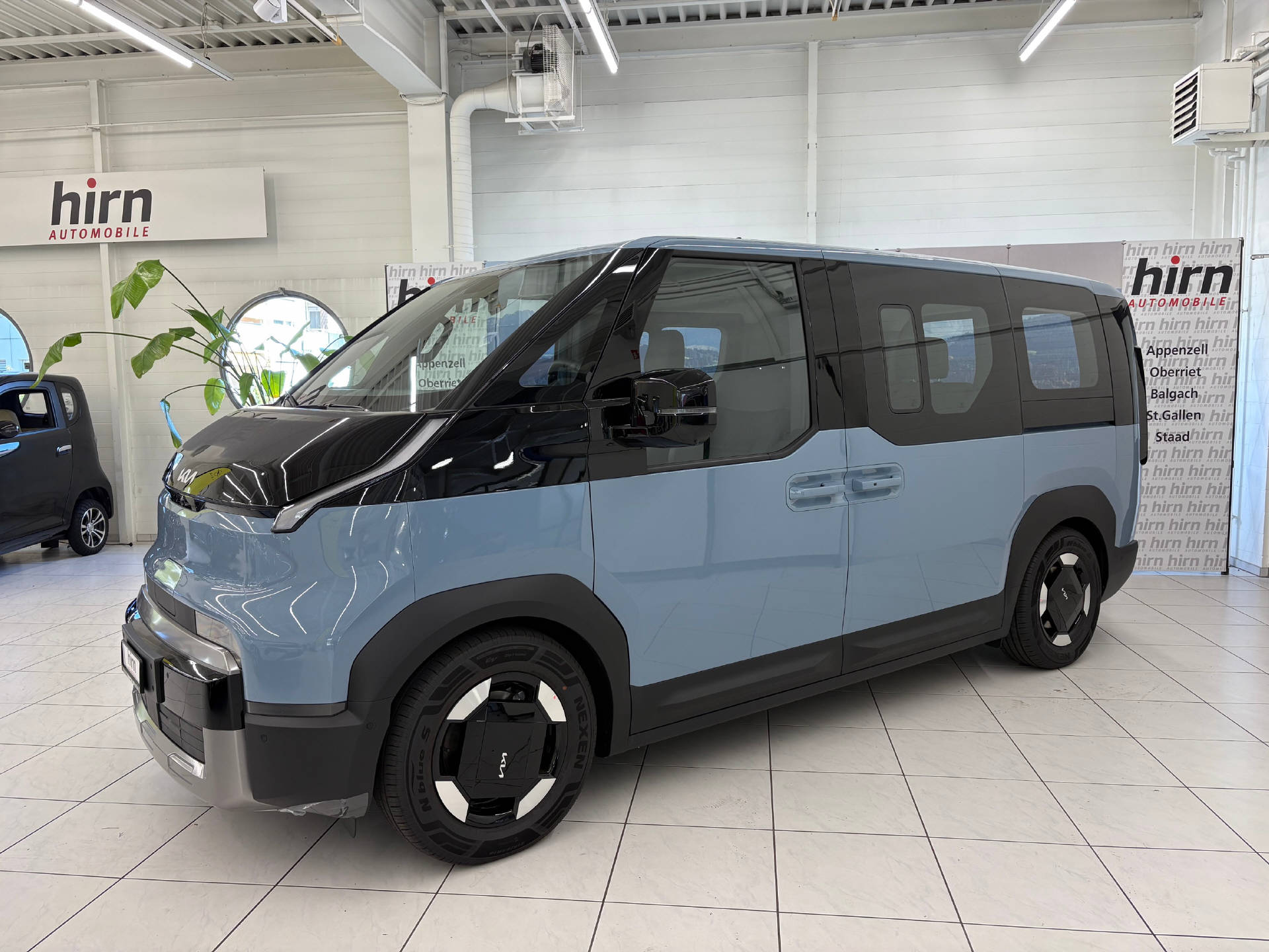 KIA PV5 Passenger 71.2 kWh Elite 5P-image-0