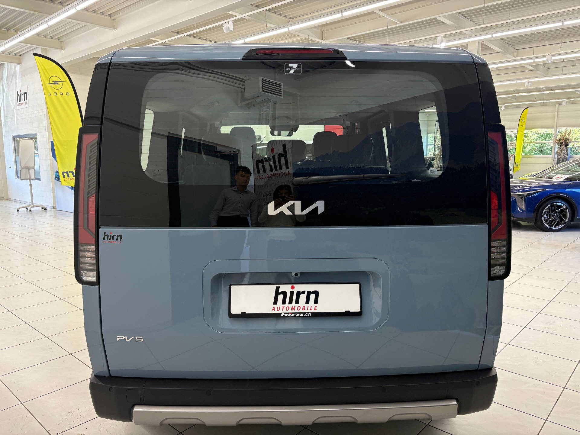 KIA PV5 Passenger 71.2 kWh Elite 5P-image-3