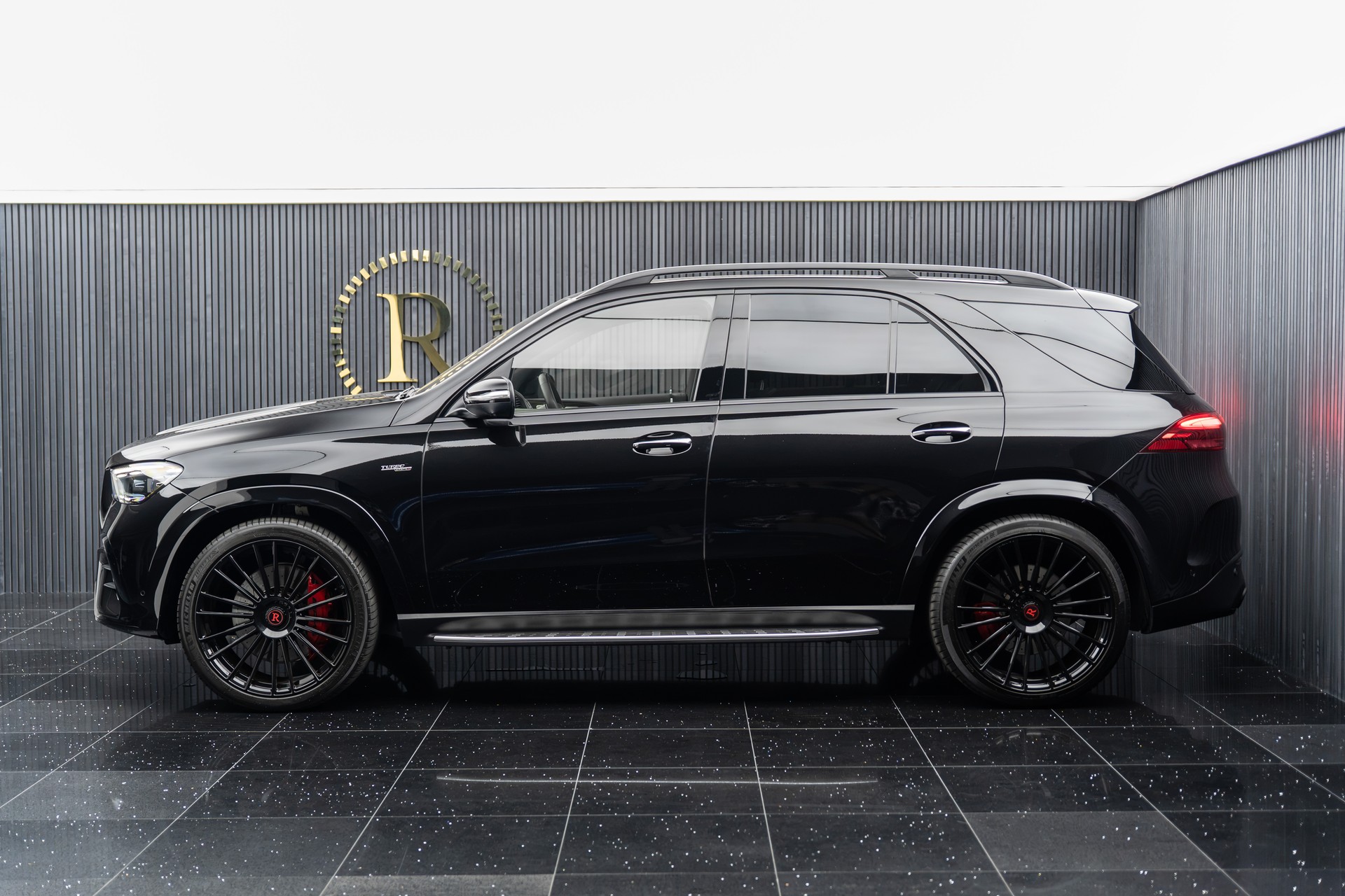 MERCEDES-BENZ GLE 53 AMG 4Matic+ 9G-Speedshift 7-Plätzer-image-2