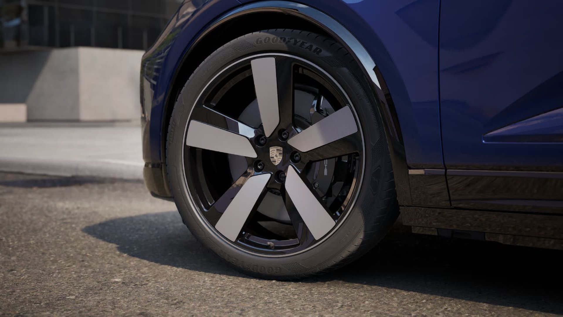 PORSCHE Macan Turbo-image-9