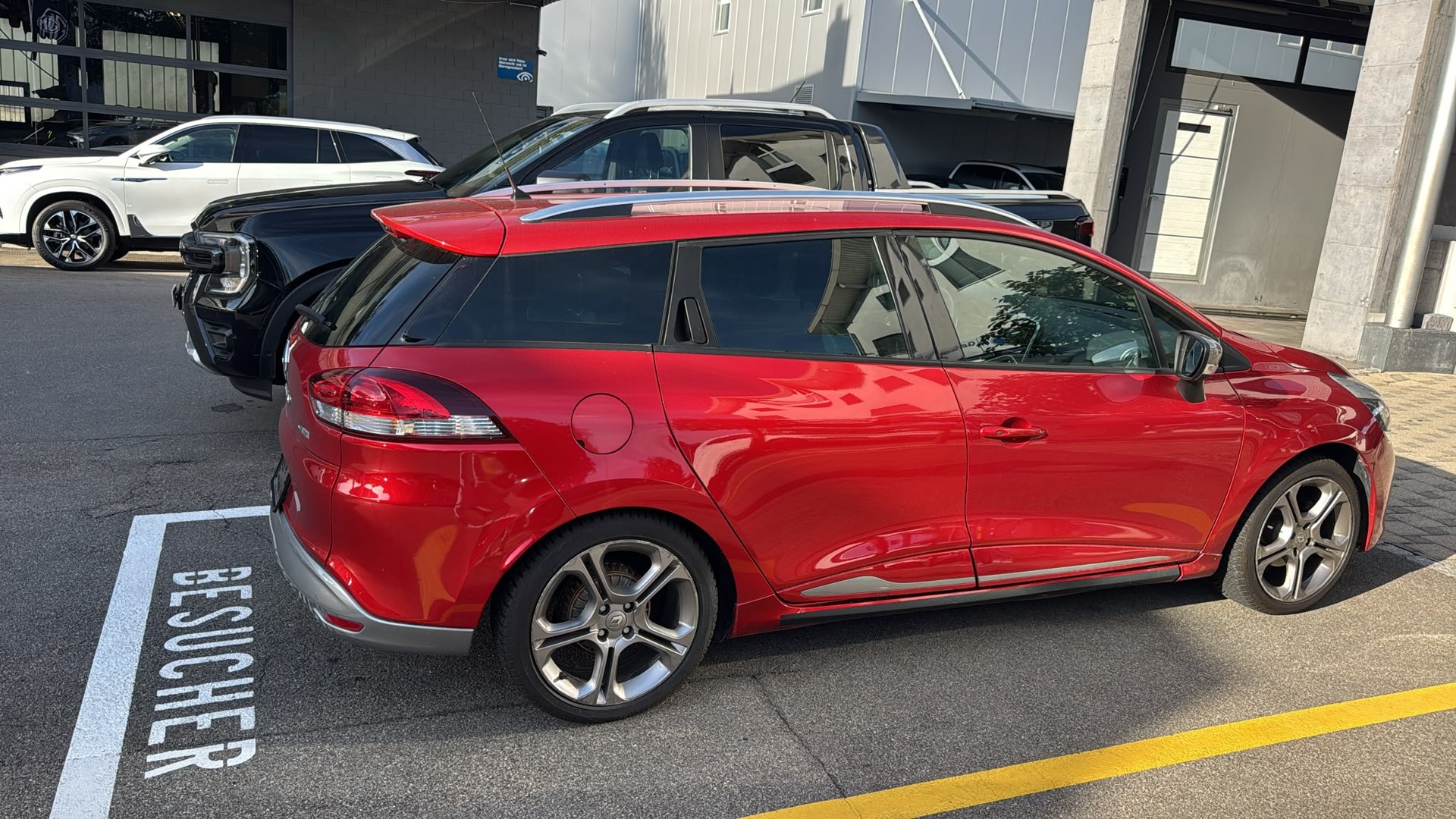 RENAULT Clio Grandtour 1.2 16V T Iconic EDC-image-2
