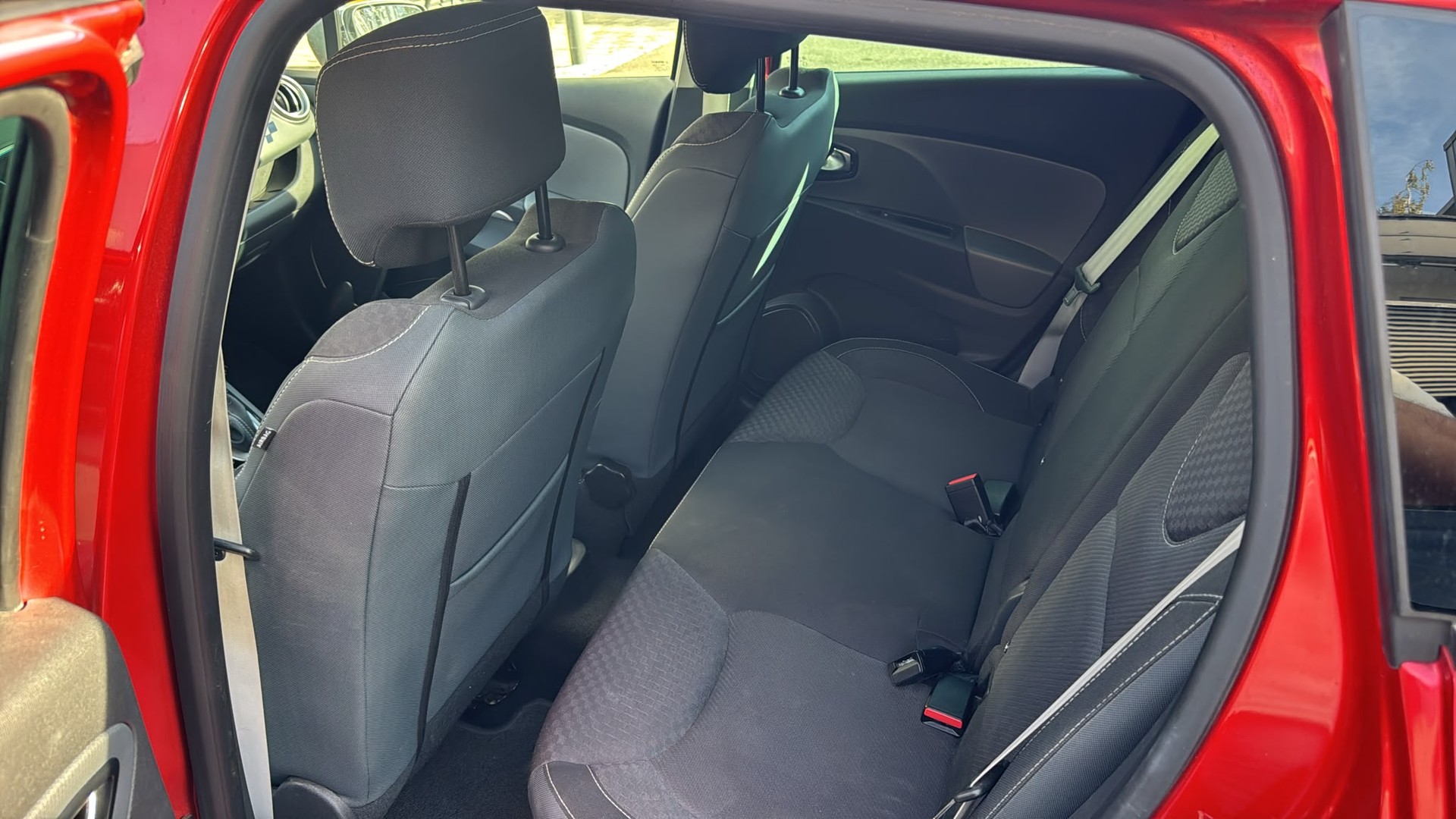 RENAULT Clio Grandtour 1.2 16V T Iconic EDC-image-5