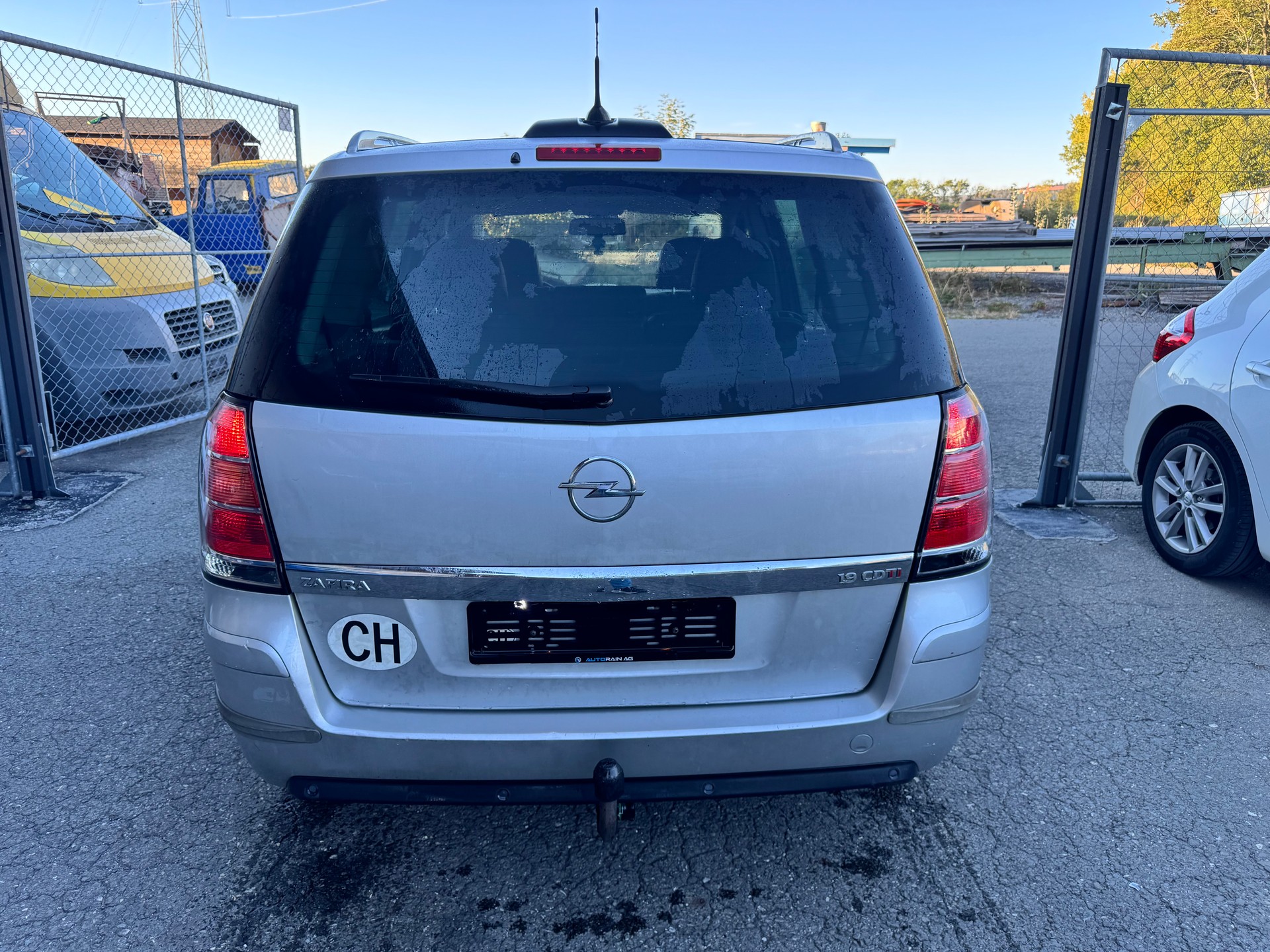 OPEL Zafira 1.9 CDTI Sport Automatic-image-5