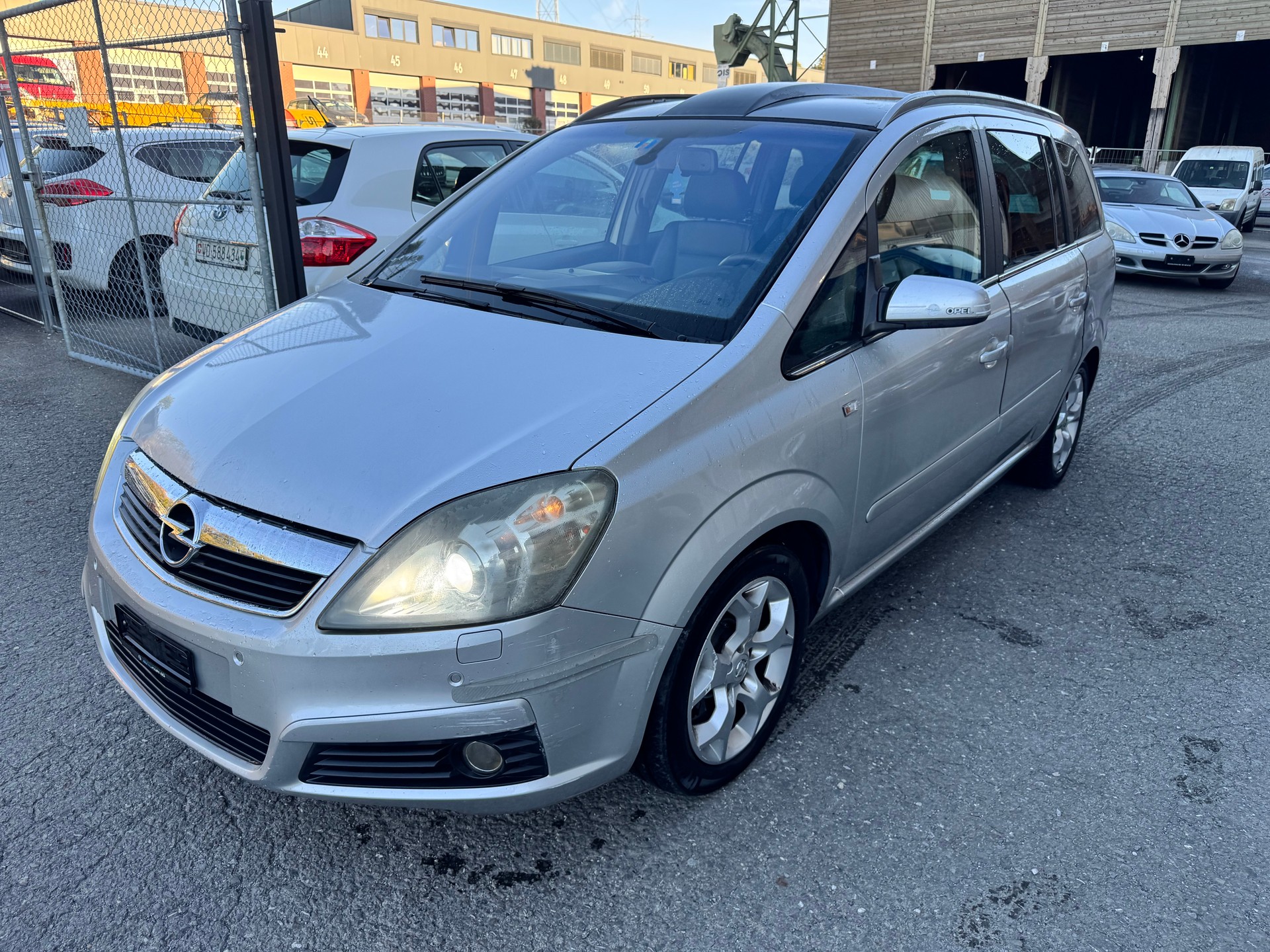 OPEL Zafira 1.9 CDTI Sport Automatic-image-3