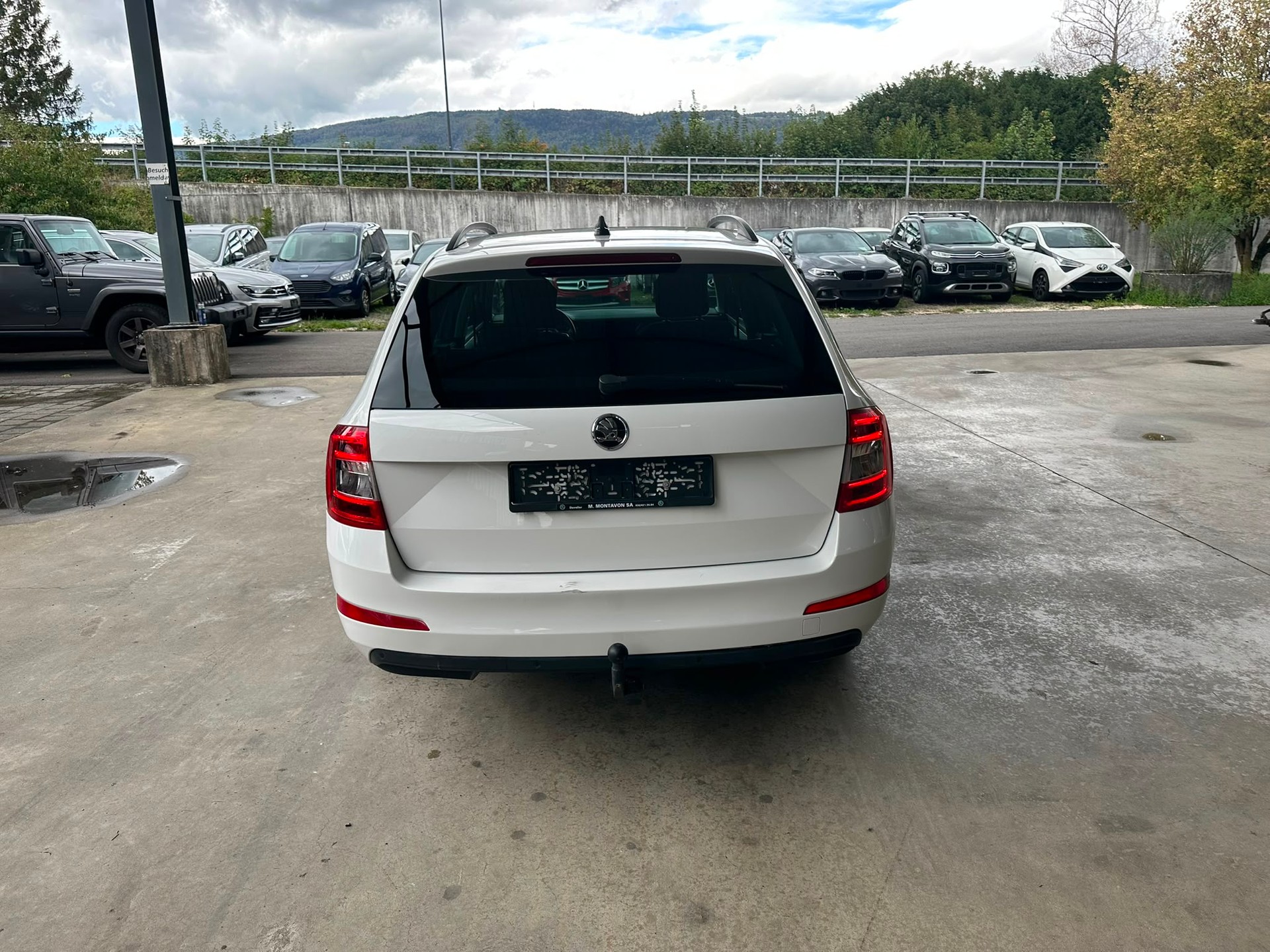 SKODA Octavia Combi 2.0 TDI Swiss Edition 4x4 DSG-image-3
