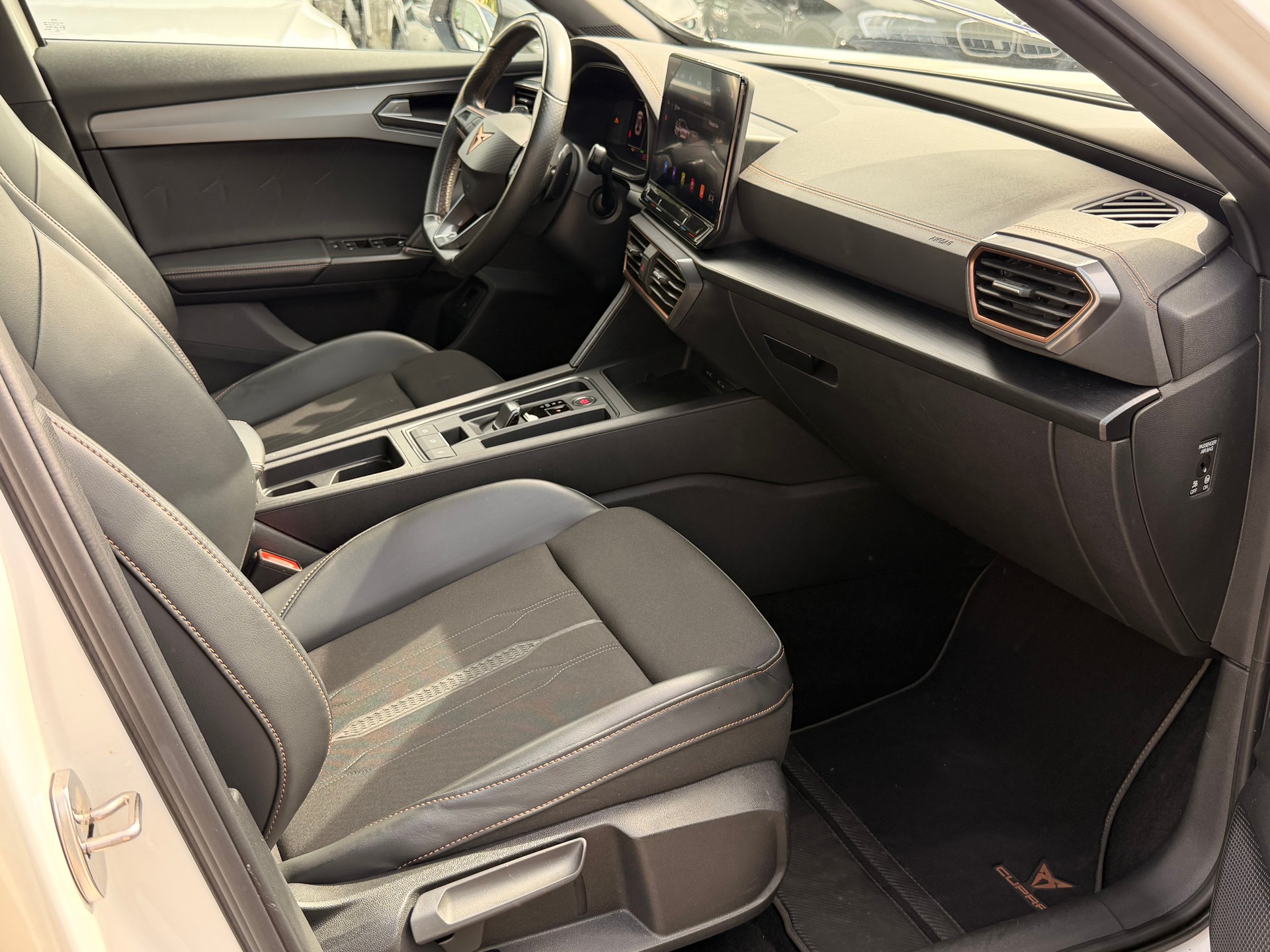 CUPRA Formentor 1.4 e-HYBRID pHEV DSG-image-8