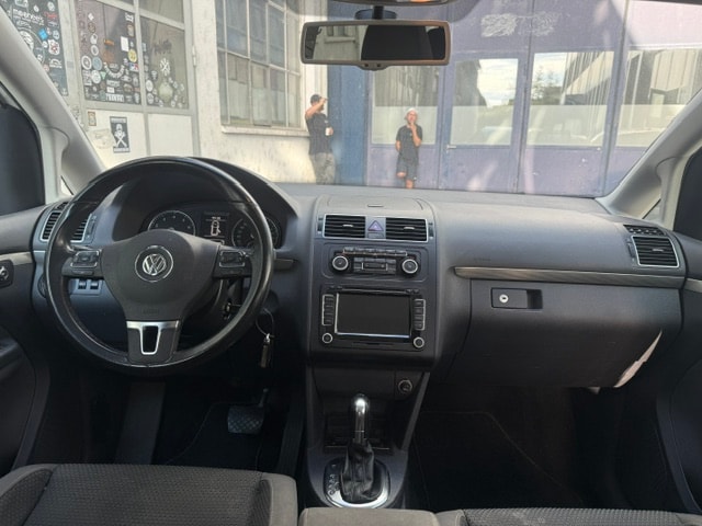 VW Touran 1.4 TSI Comfortline DSG-image-9