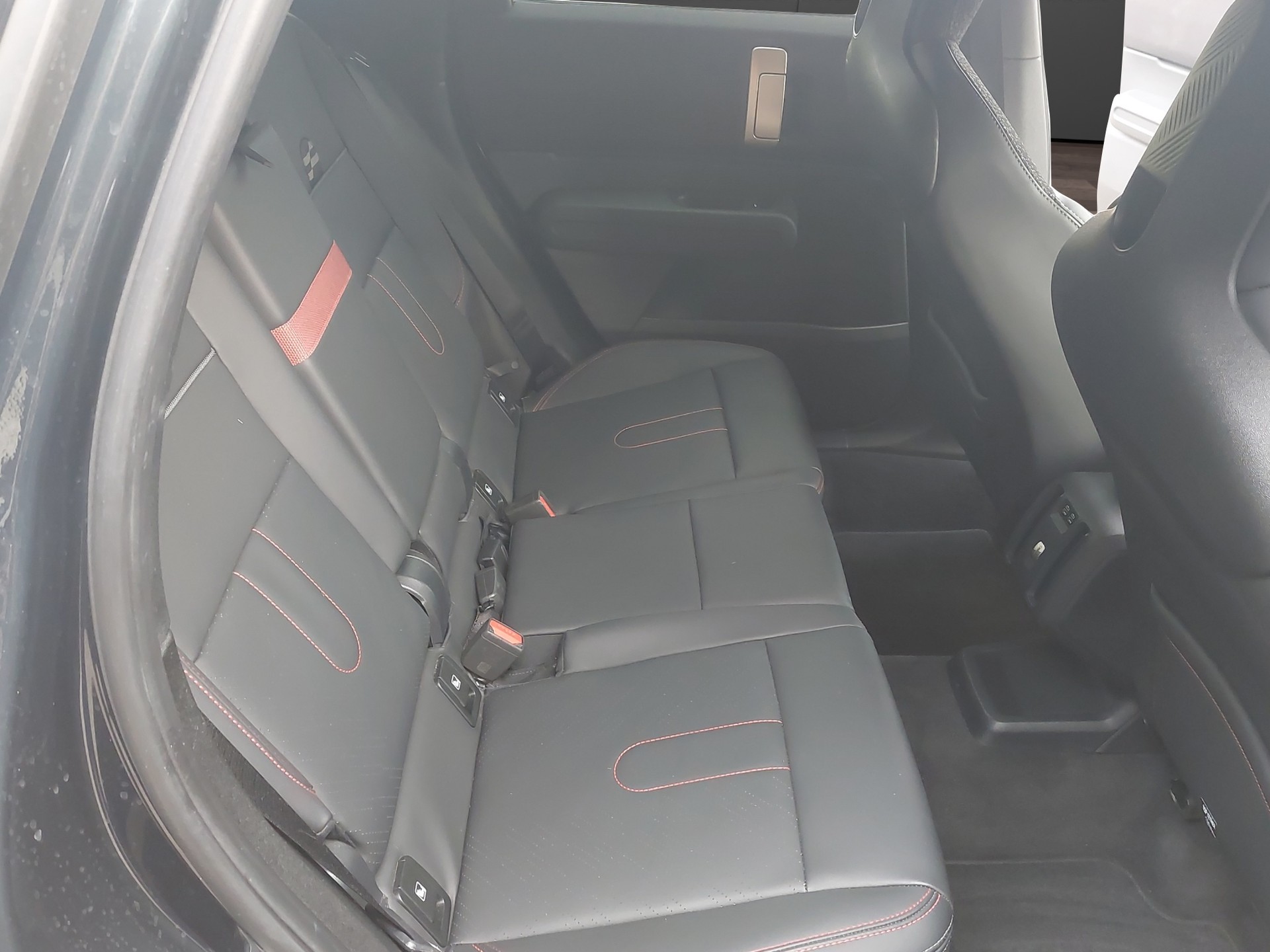 MINI Countryman U25 2.0i John Cooper Works ALL4-image-19