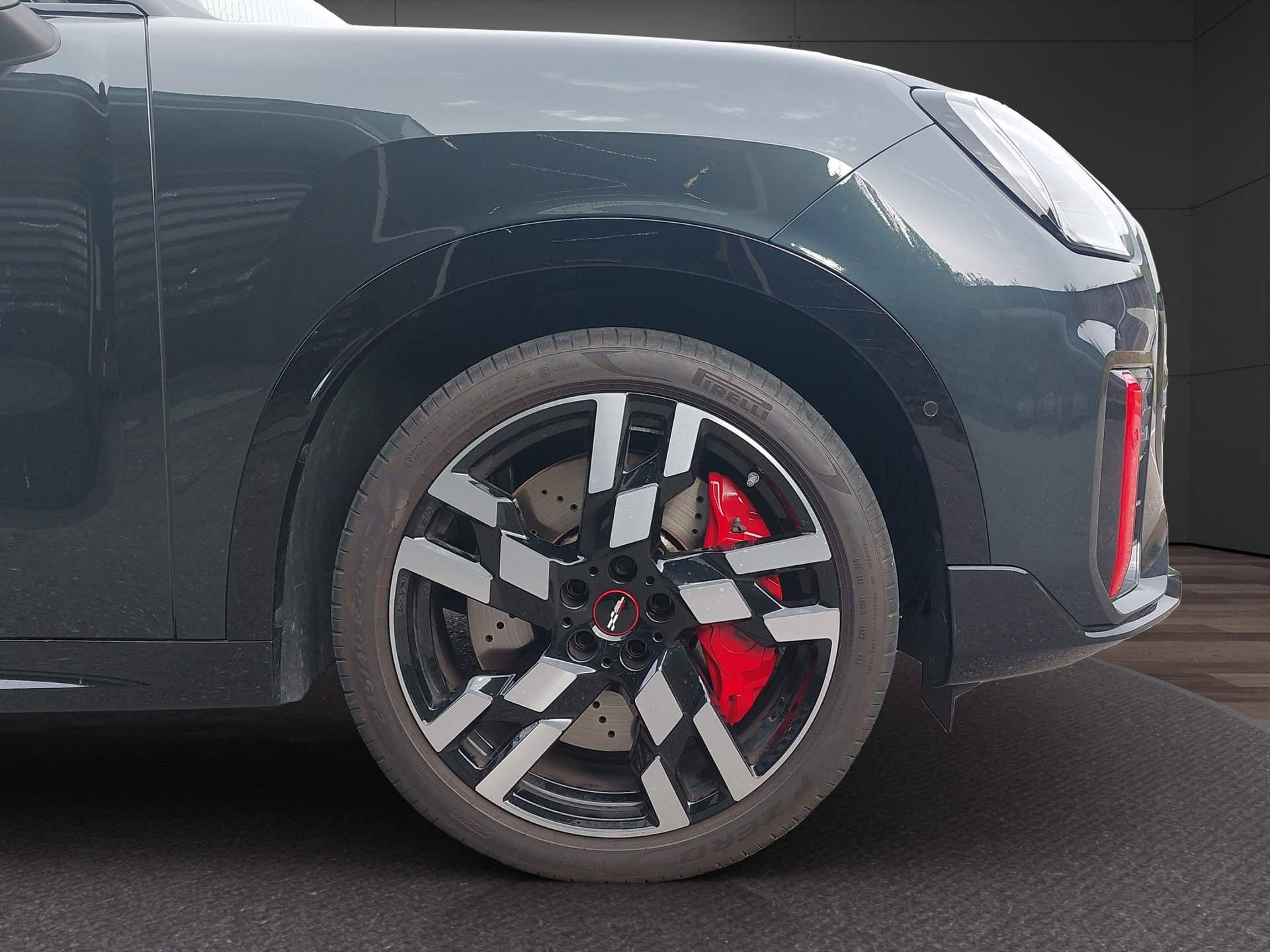 MINI Countryman U25 2.0i John Cooper Works ALL4-image-11