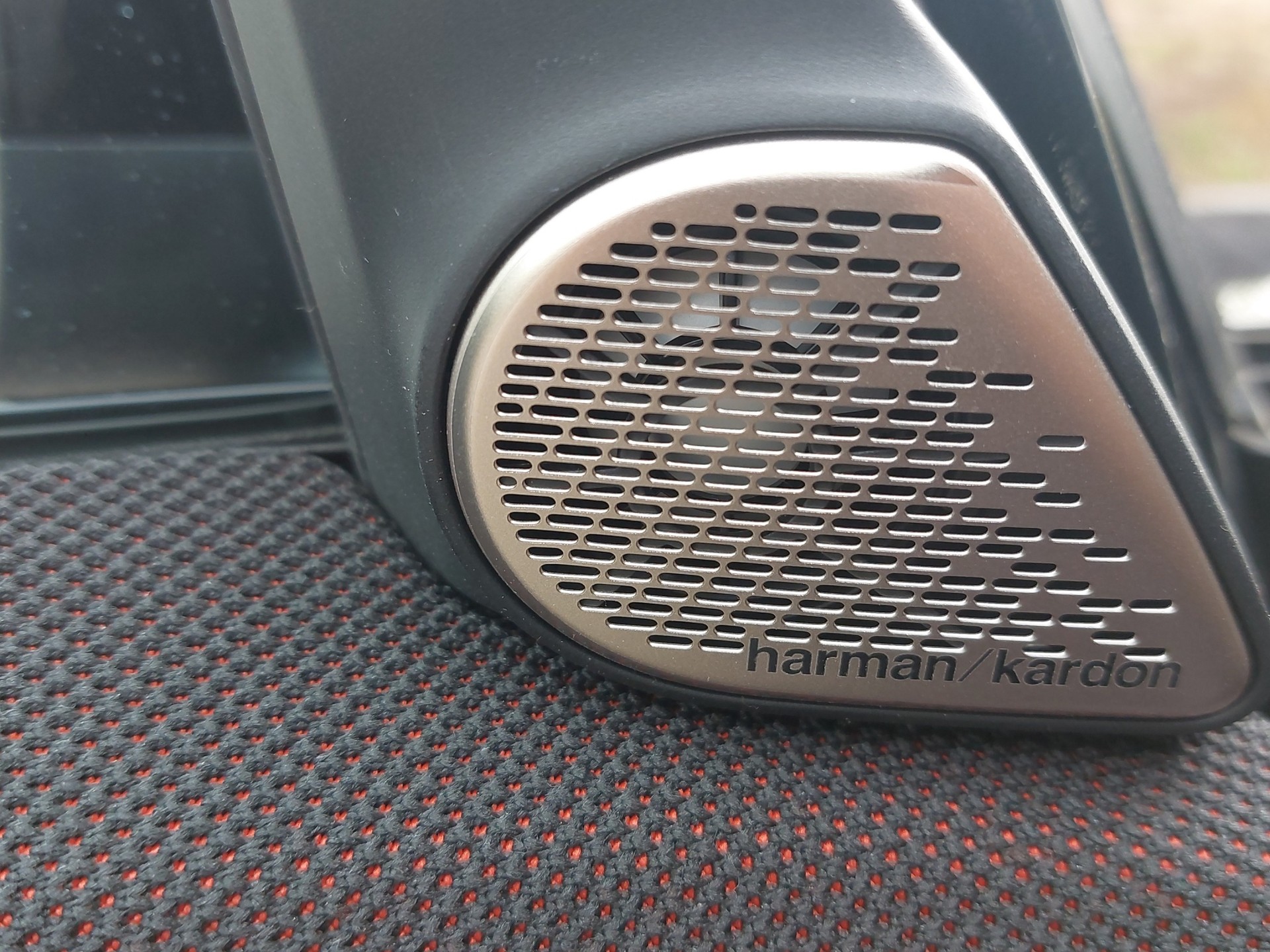 MINI Countryman U25 2.0i John Cooper Works ALL4-image-4