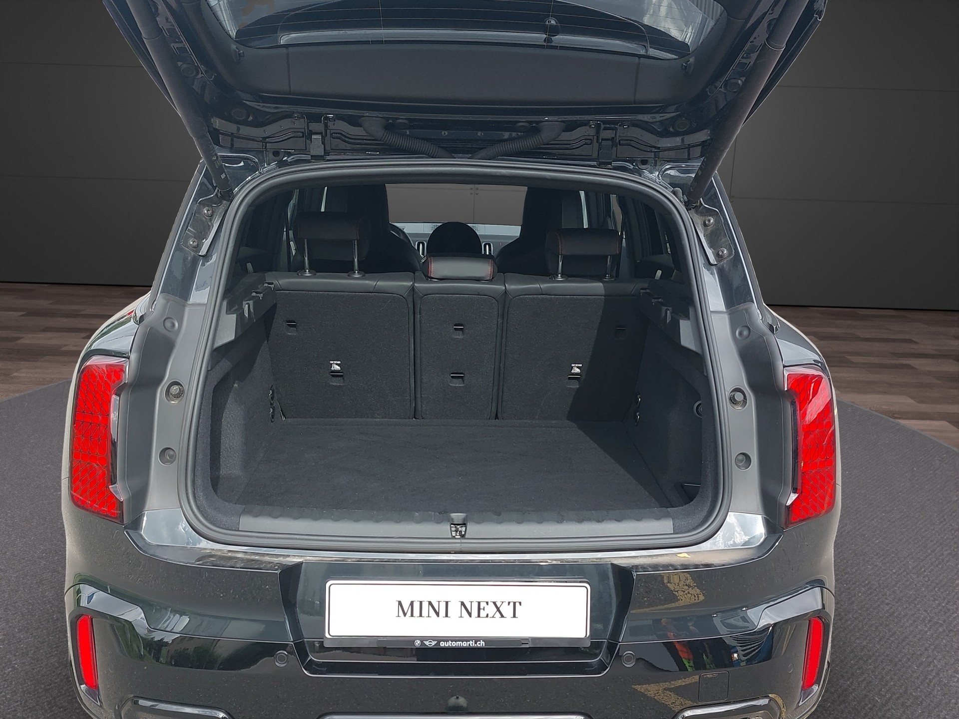 MINI Countryman U25 2.0i John Cooper Works ALL4-image-17