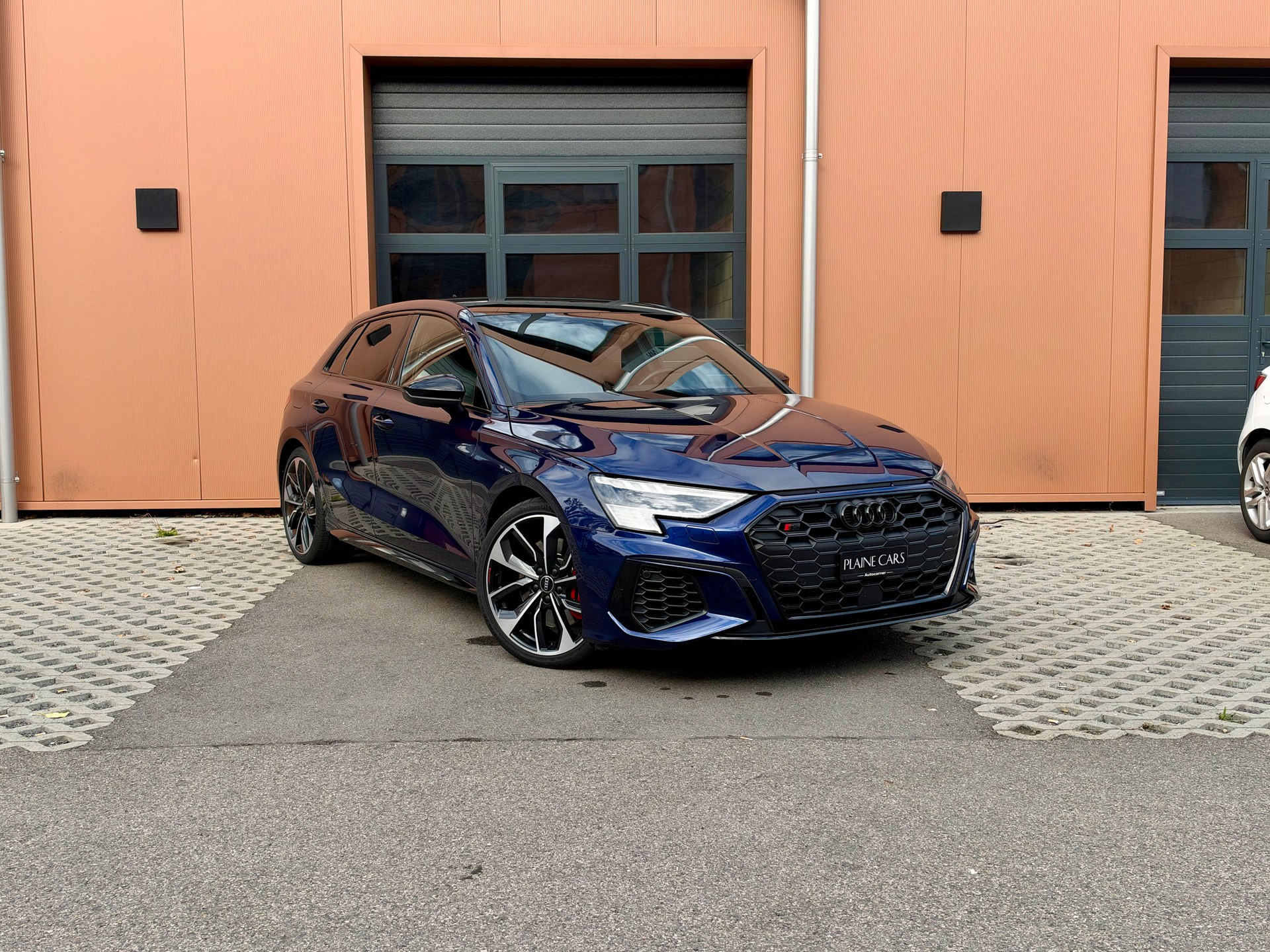 AUDI S3 Sportback 2.0 TFSI quattro S-tronic - "CH Auto * Toit Pano * Pack Technique + Aide Cond. * Cuir Nappa Rouge * Feu Matrix"