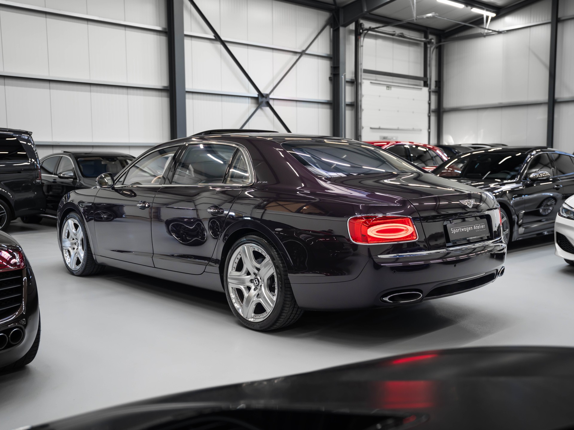 BENTLEY Flying Spur 6.0-showroom-element-1