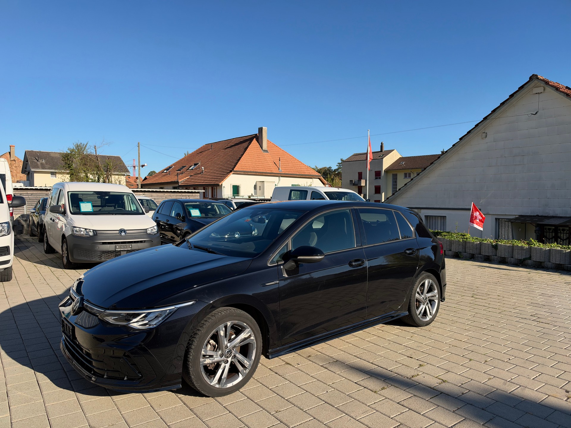 VW Golf 1.5 eTSI mHEV ACT R-Line DSG-image-9