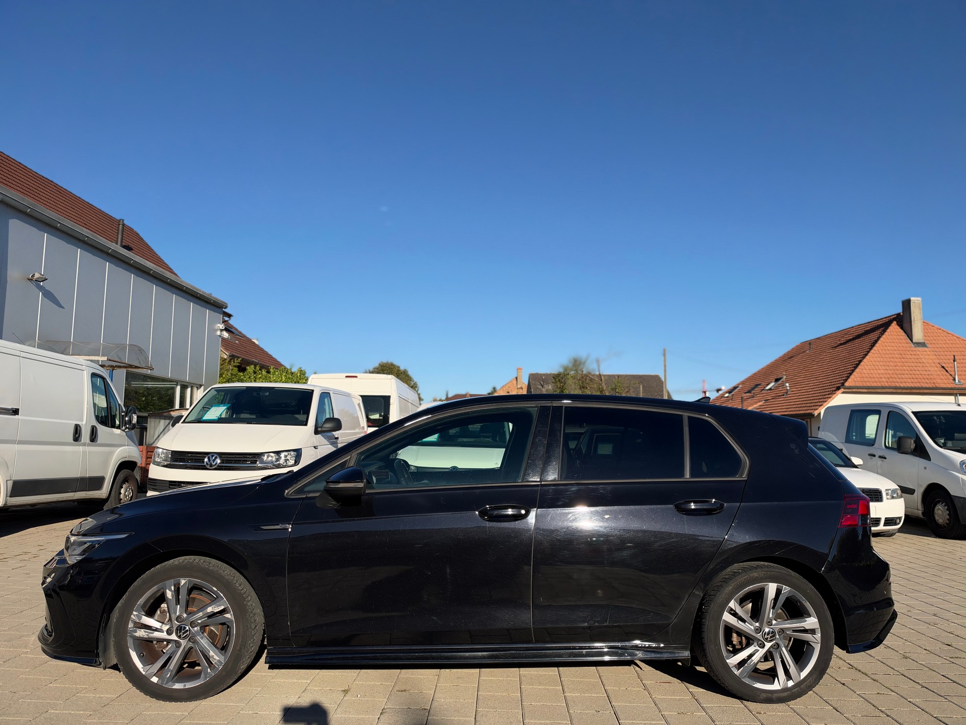 VW Golf 1.5 eTSI mHEV ACT R-Line DSG-image-8