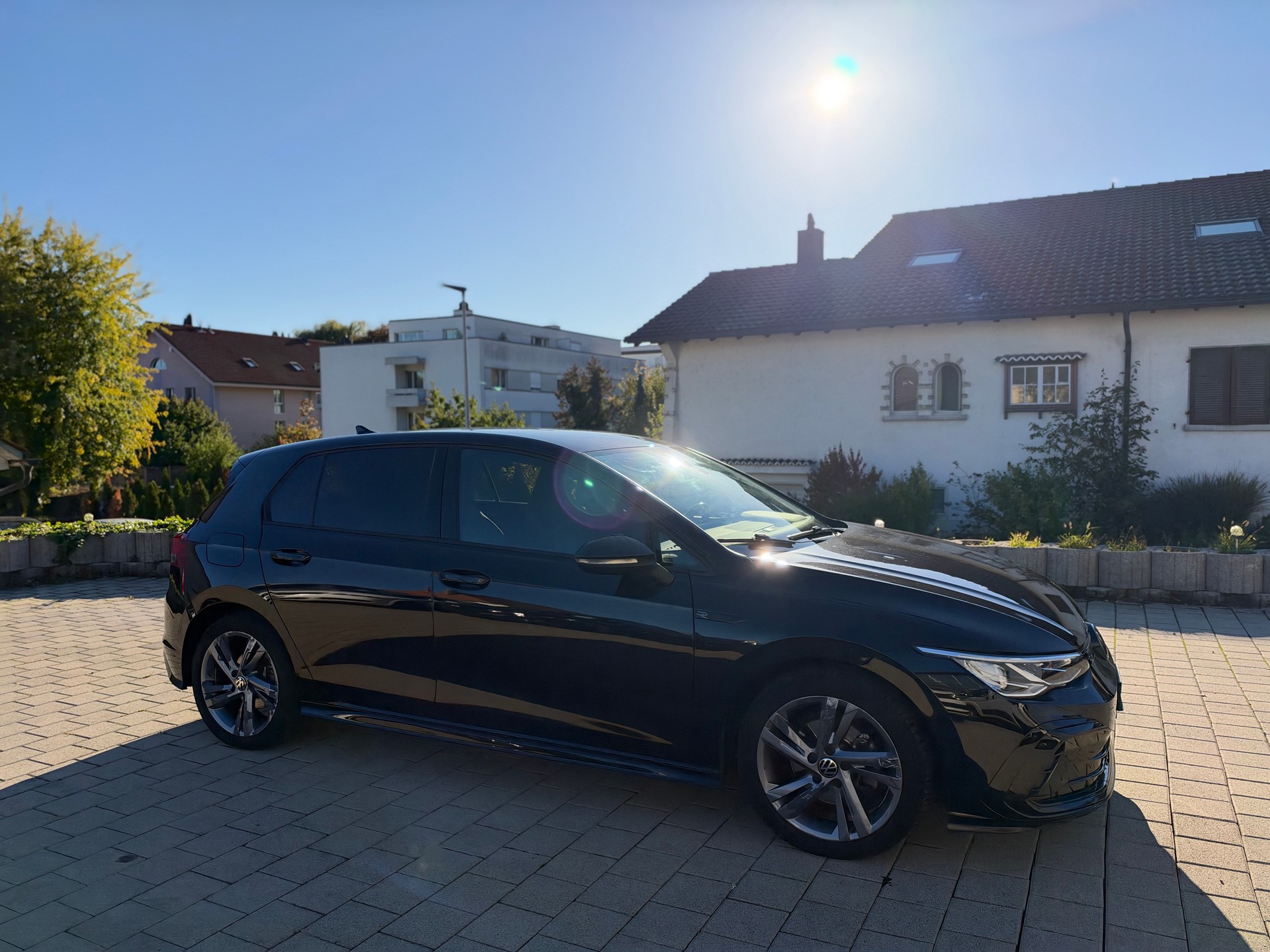 VW Golf 1.5 eTSI mHEV ACT R-Line DSG-image-2