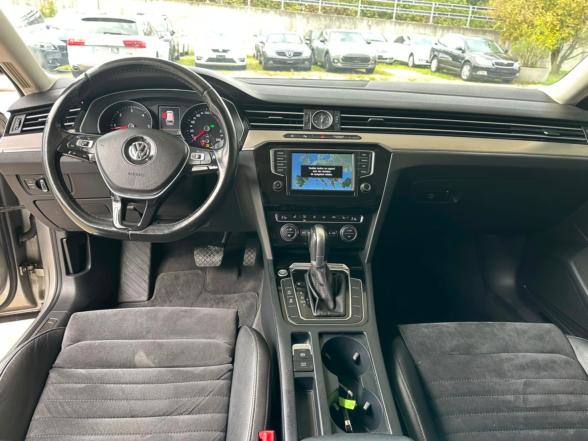VW Passat Variant 2.0 TDI BMT Highline DSG 4Motion-image-8