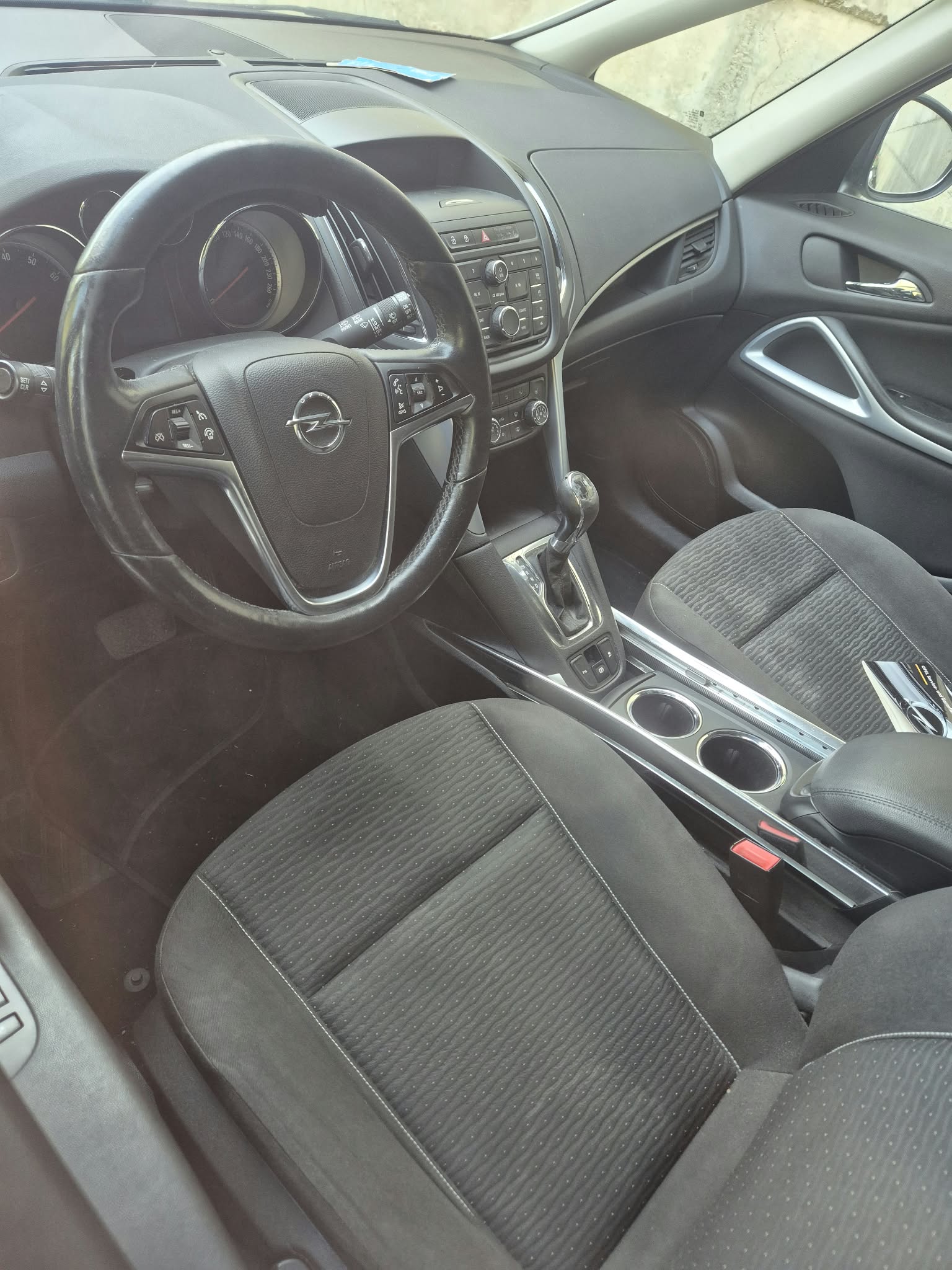 OPEL Zafira Tourer 1.4i 16V Turbo Automatic-image-2