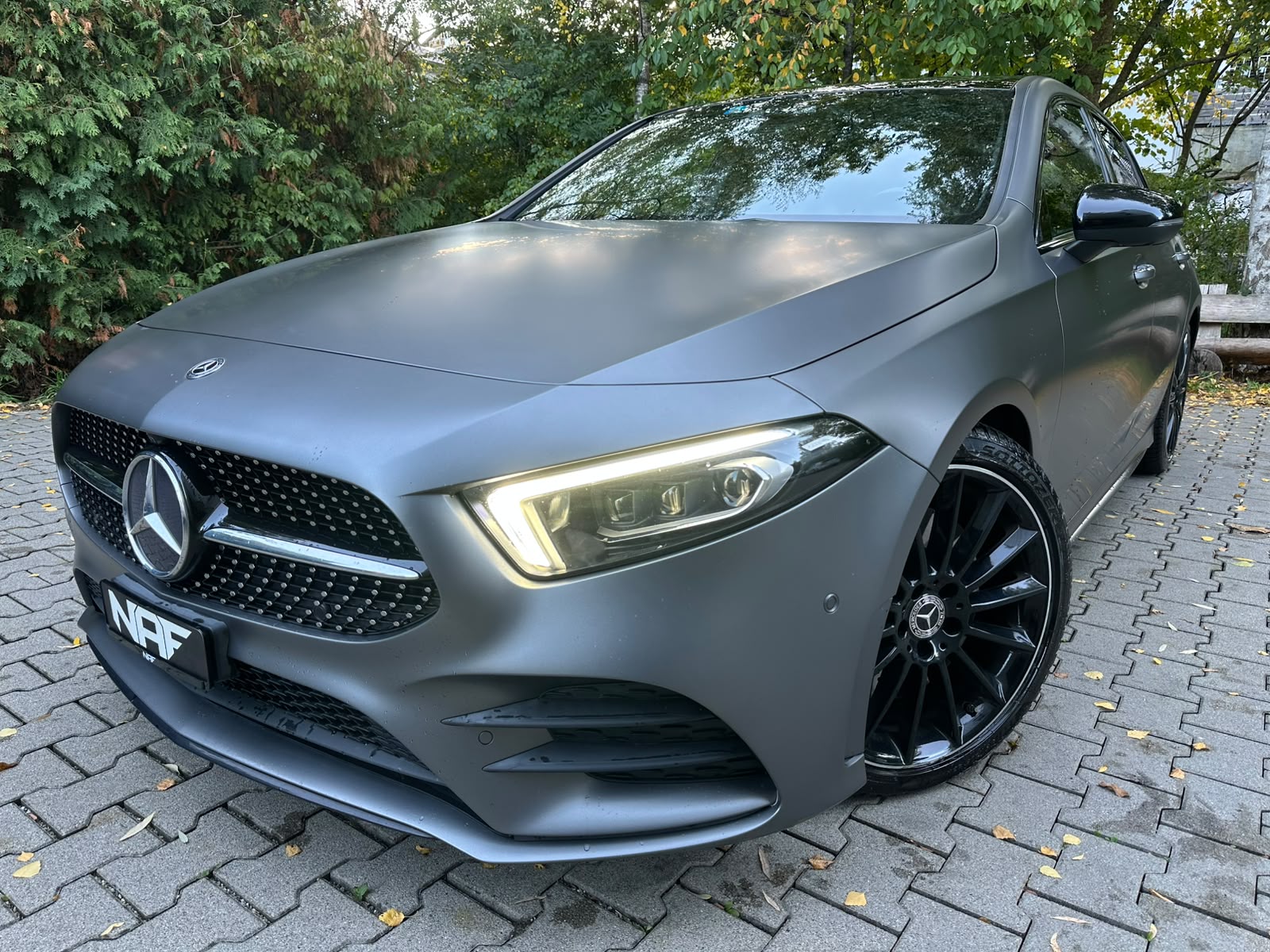 Car photo