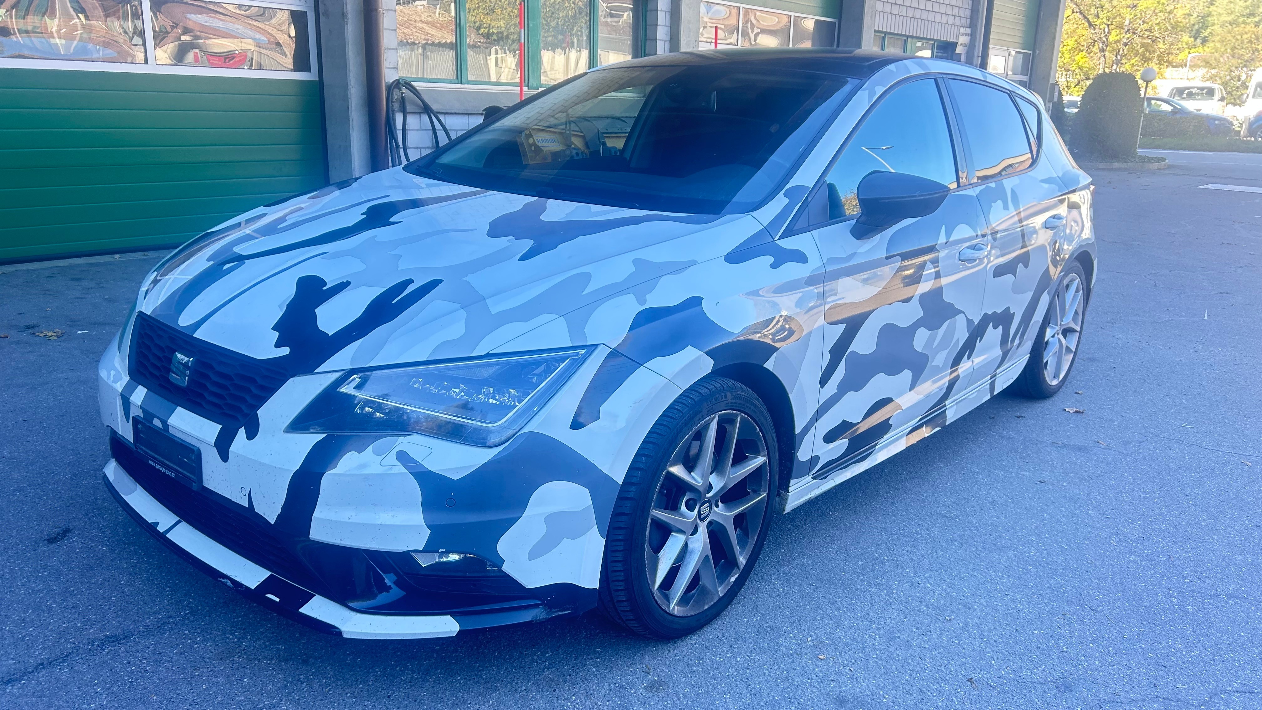 Car photo