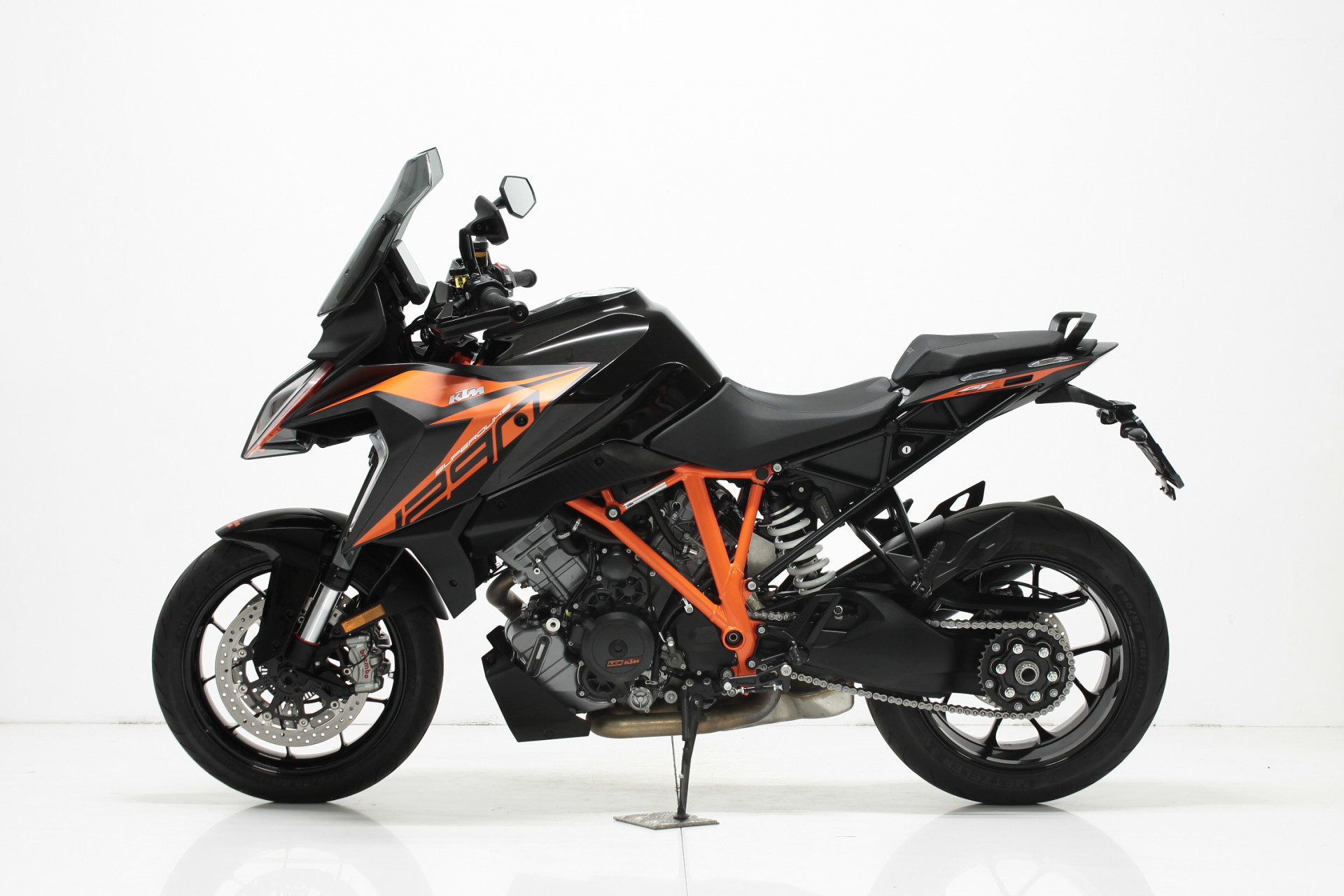 KTM 1290 Super Duke GT-image-4