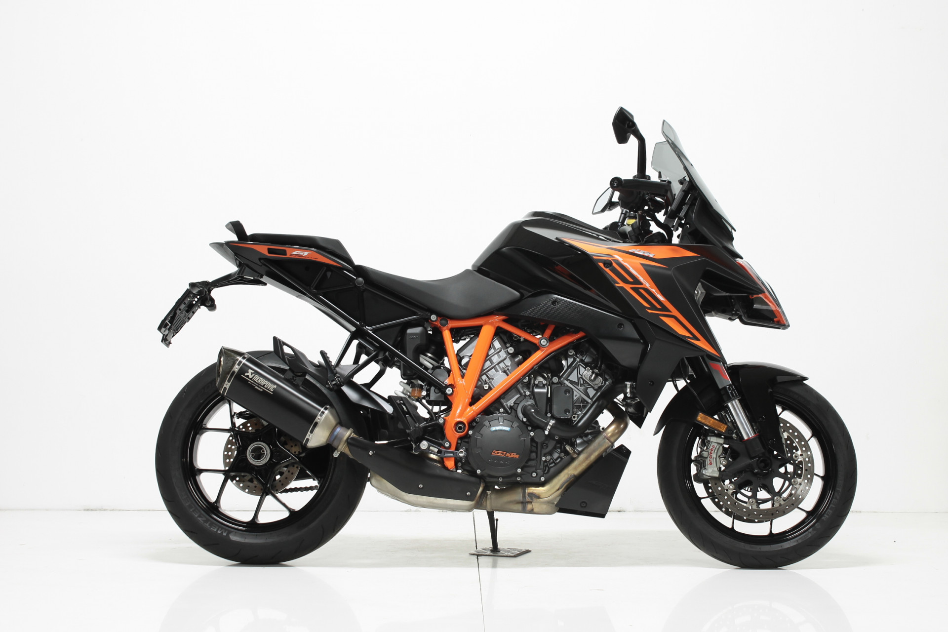 KTM 1290 Super Duke GT-image-5