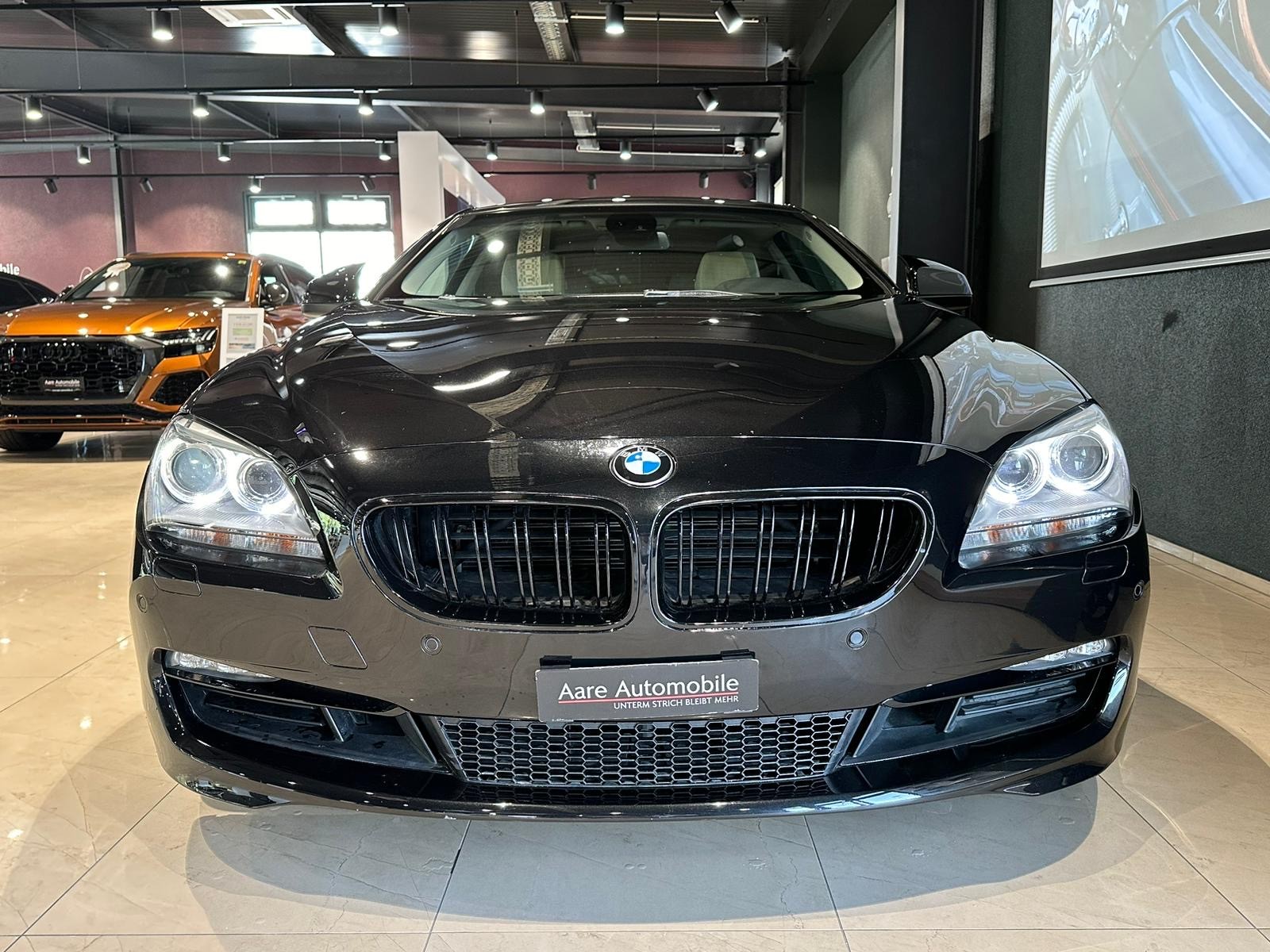 BMW 650i Coupé-showroom-element-1