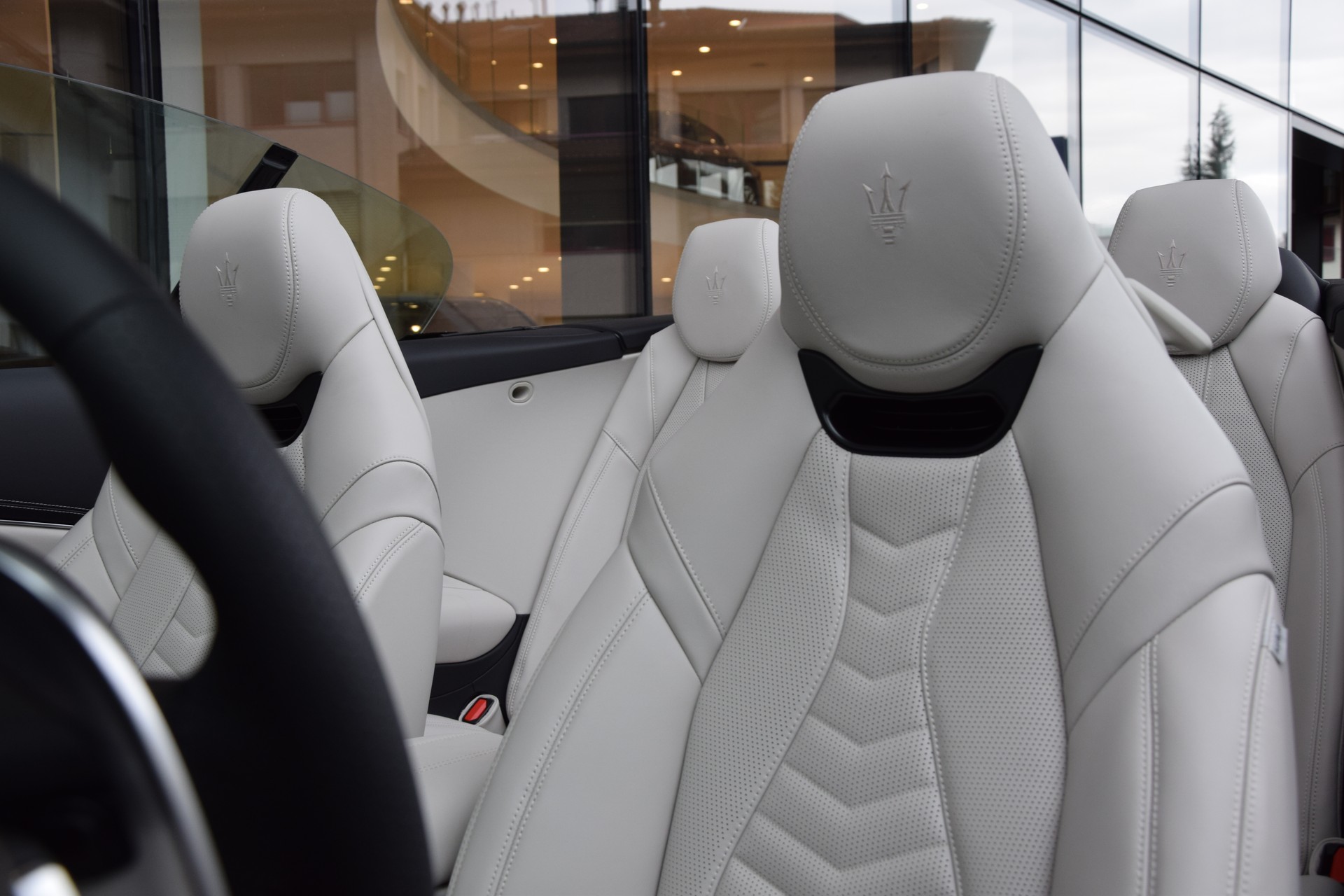 MASERATI GranCabrio Trofeo-image-11