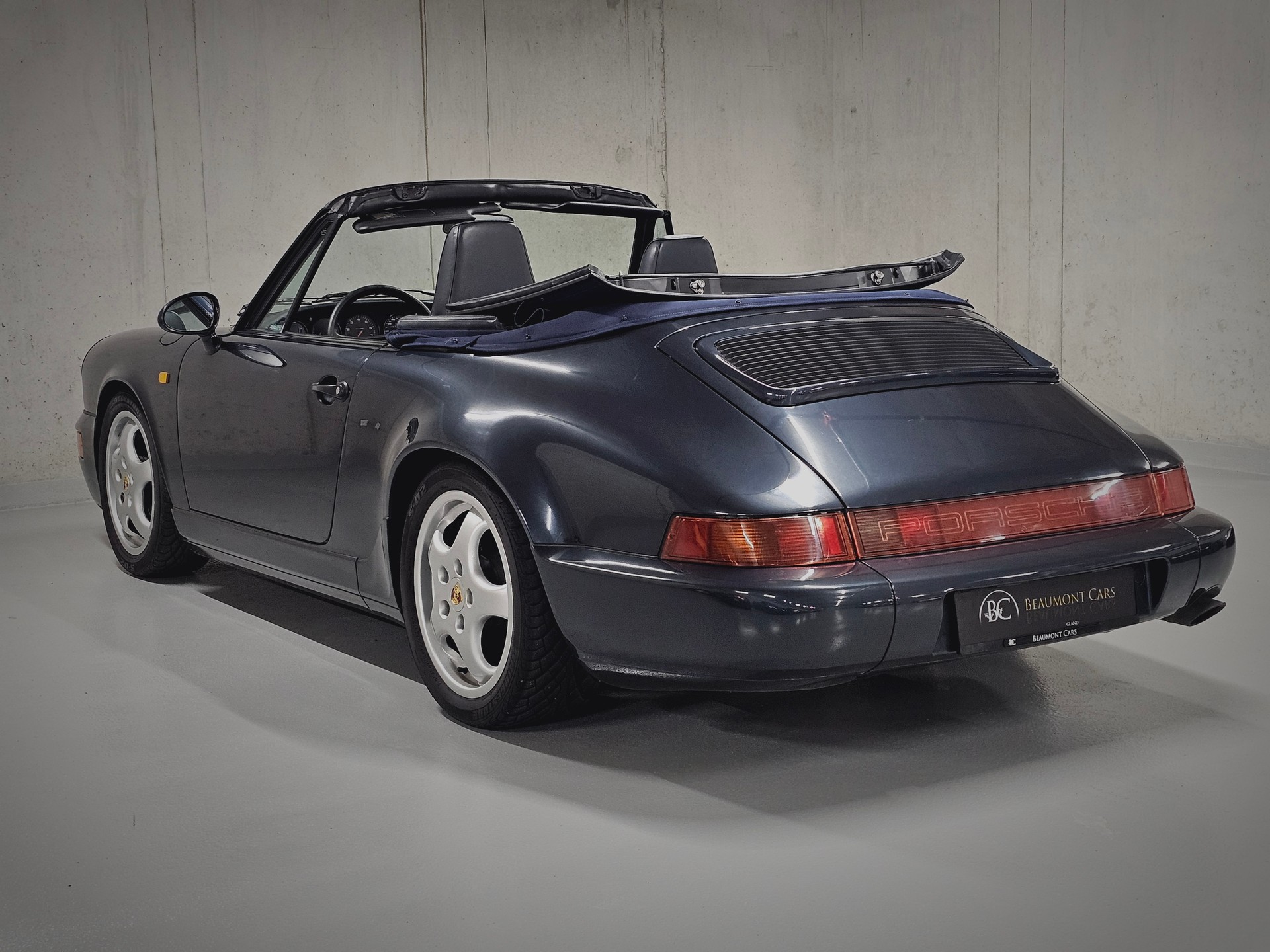 PORSCHE 911 Carrera 2 Cabrio-image-6