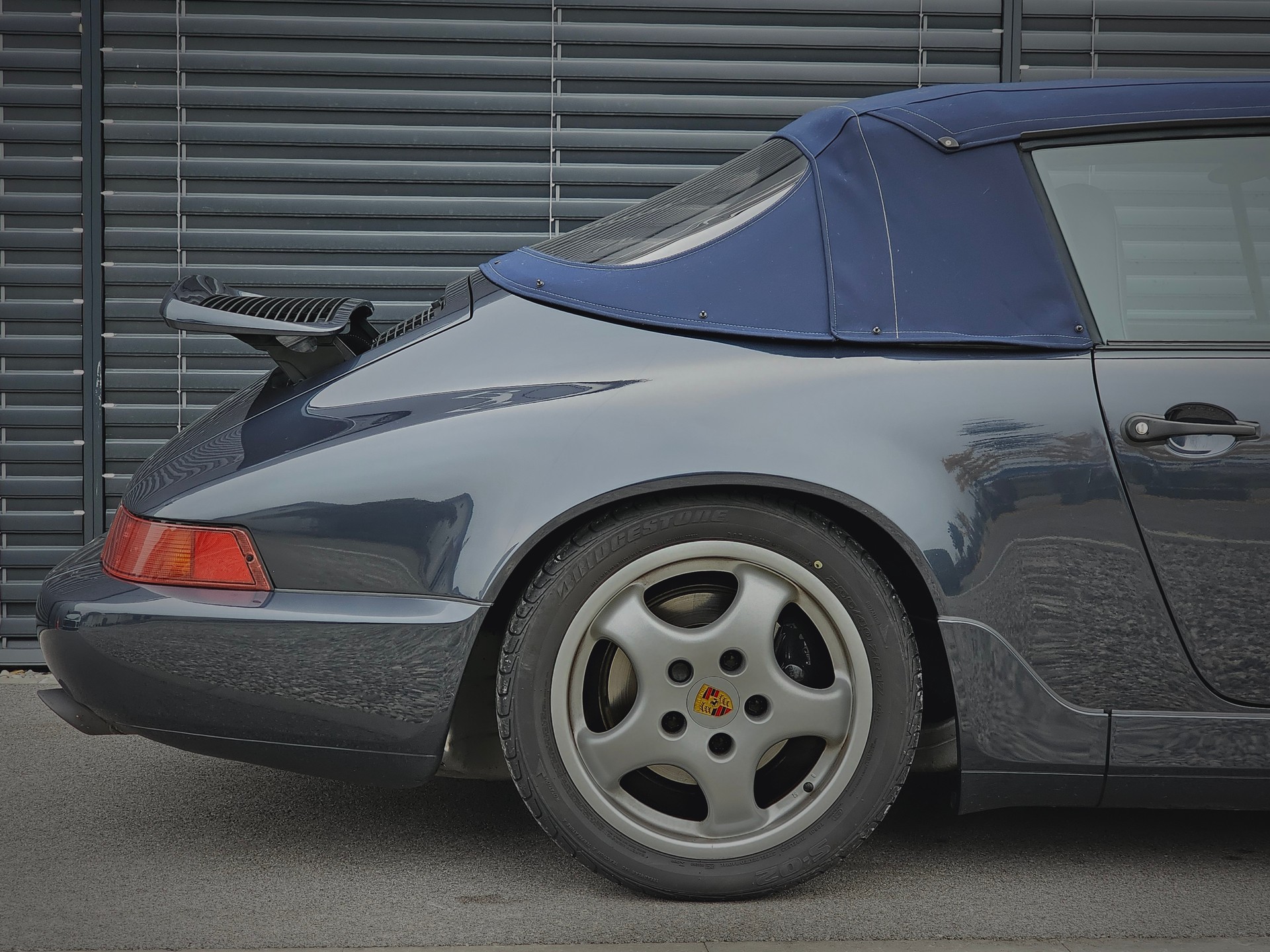 PORSCHE 911 Carrera 2 Cabrio-image-8