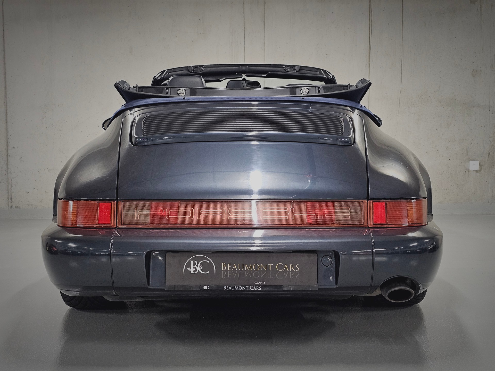 PORSCHE 911 Carrera 2 Cabrio-image-4