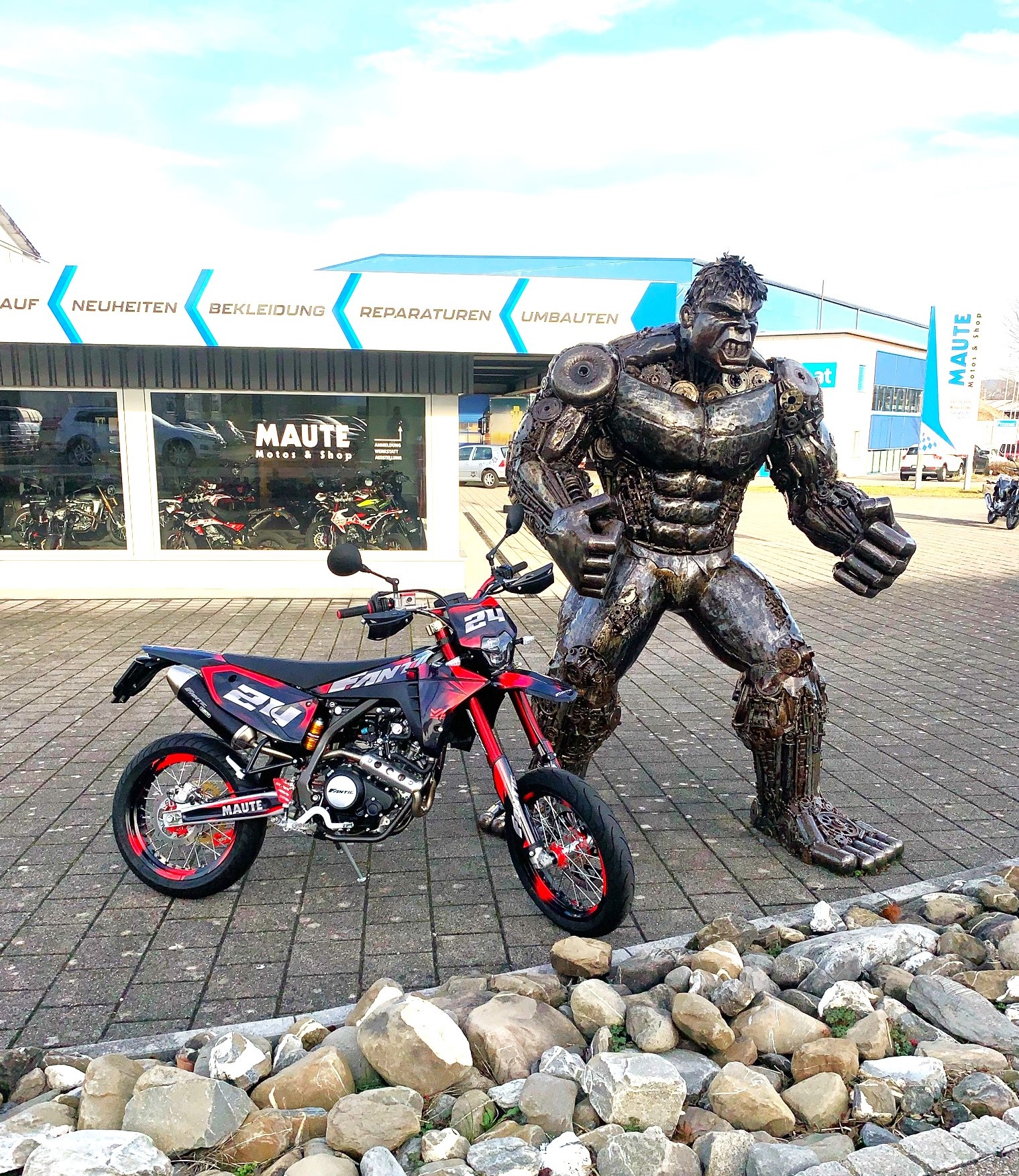 FANTIC XMF 125 Competition Motard-showroom-element-1