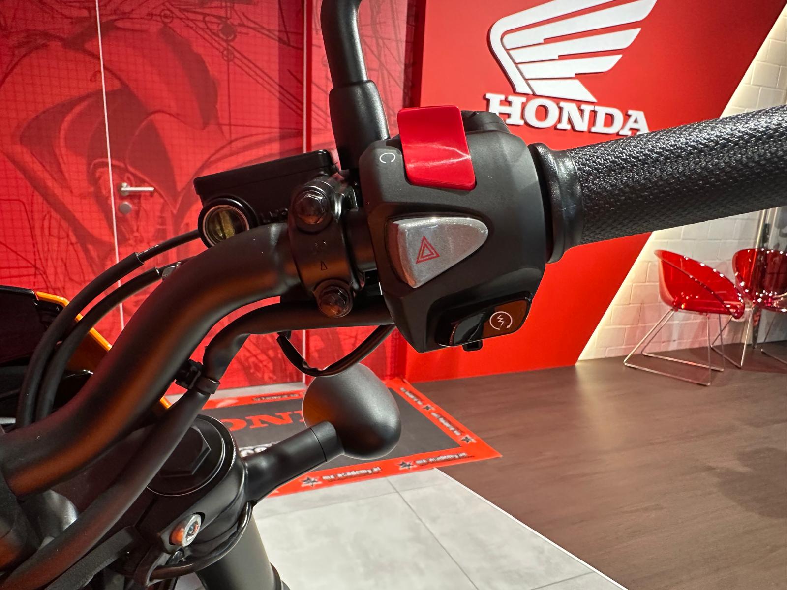 HONDA CMX 500 Rebel SP-image-8