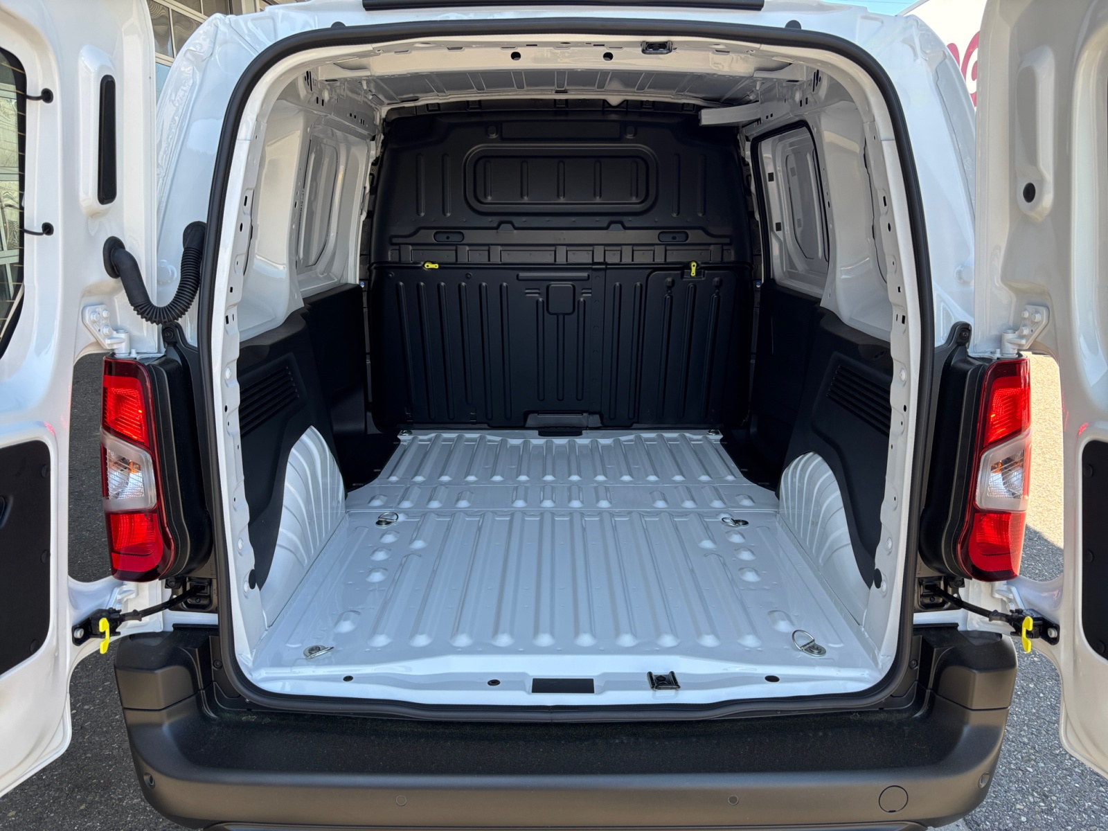 FIAT Doblo 1.2 PureTech EASY PRO Verglast-image-4