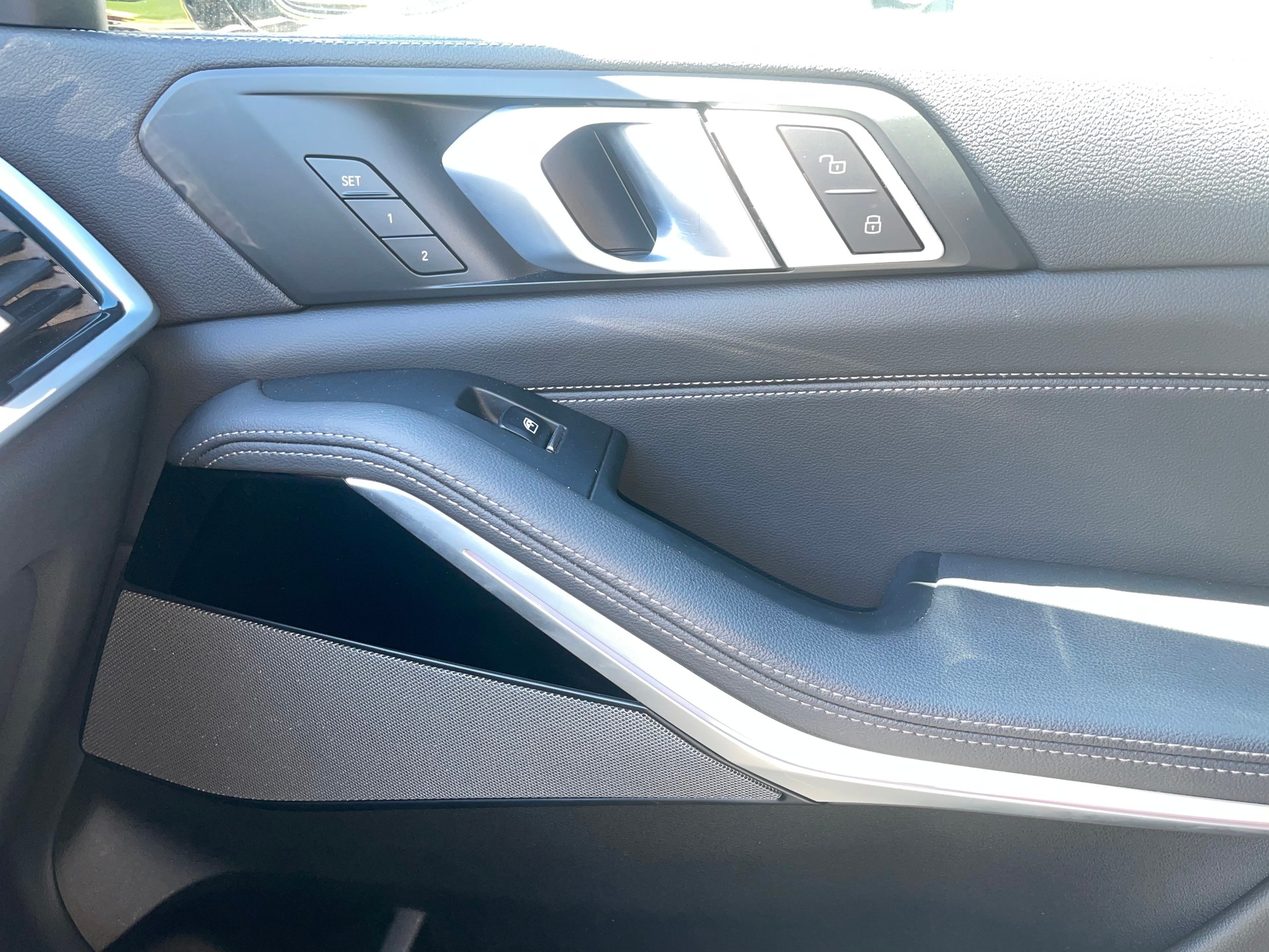 BMW X5 xDrive 48V 30d Steptronic-image-7