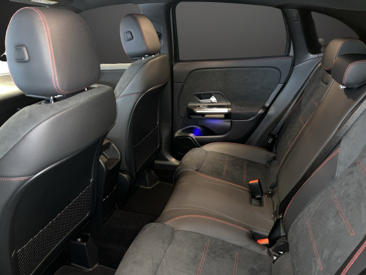 MERCEDES-BENZ GLA 200 Night Star 7G-D-image-6