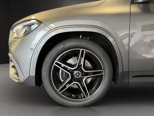 MERCEDES-BENZ GLA 200 Night Star 7G-D-image-4