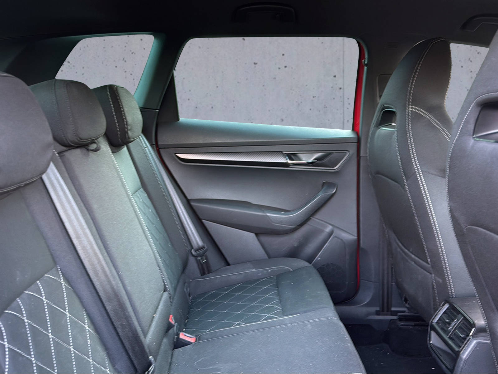 SKODA Karoq 2.0 TSI SportLine 4x4 DSG-image-3