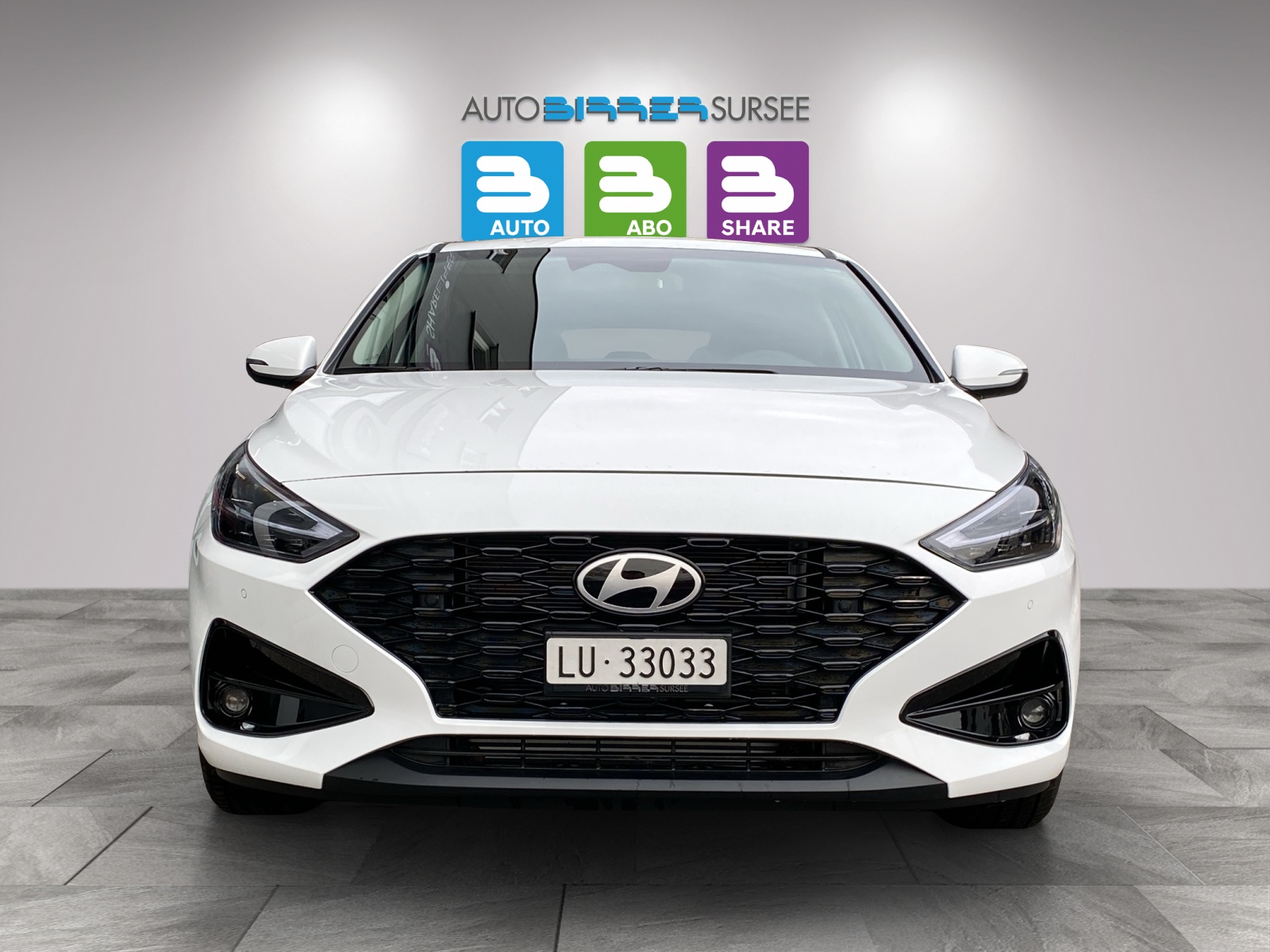 HYUNDAI i30 1.5 T-GDi Amplia-image-1