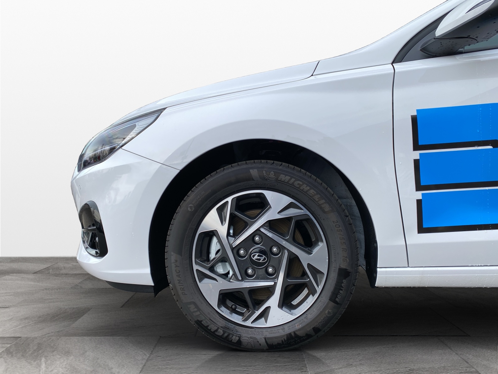 HYUNDAI i30 1.5 T-GDi Amplia-image-8